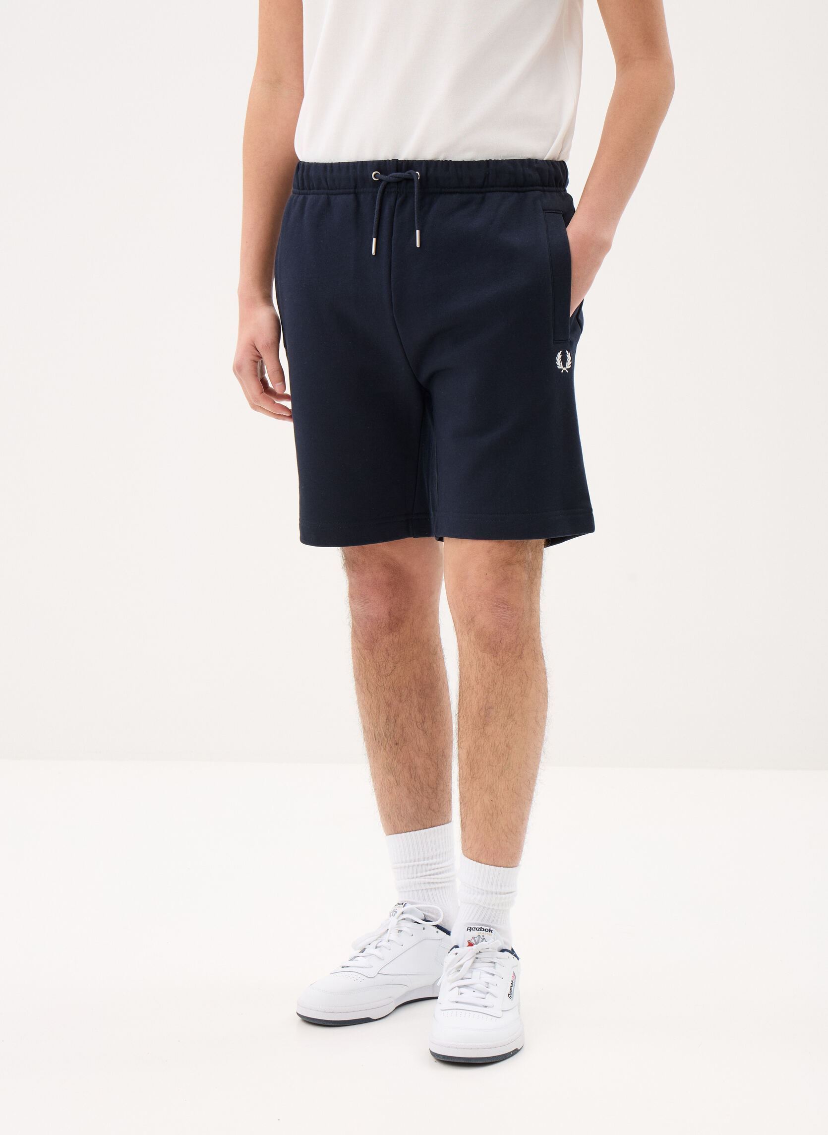 Shorts CLASSIC SWEAT SHORT heren blauw Fred Perry Shorts CLASSIC SWEAT SHORT heren blauw Navy