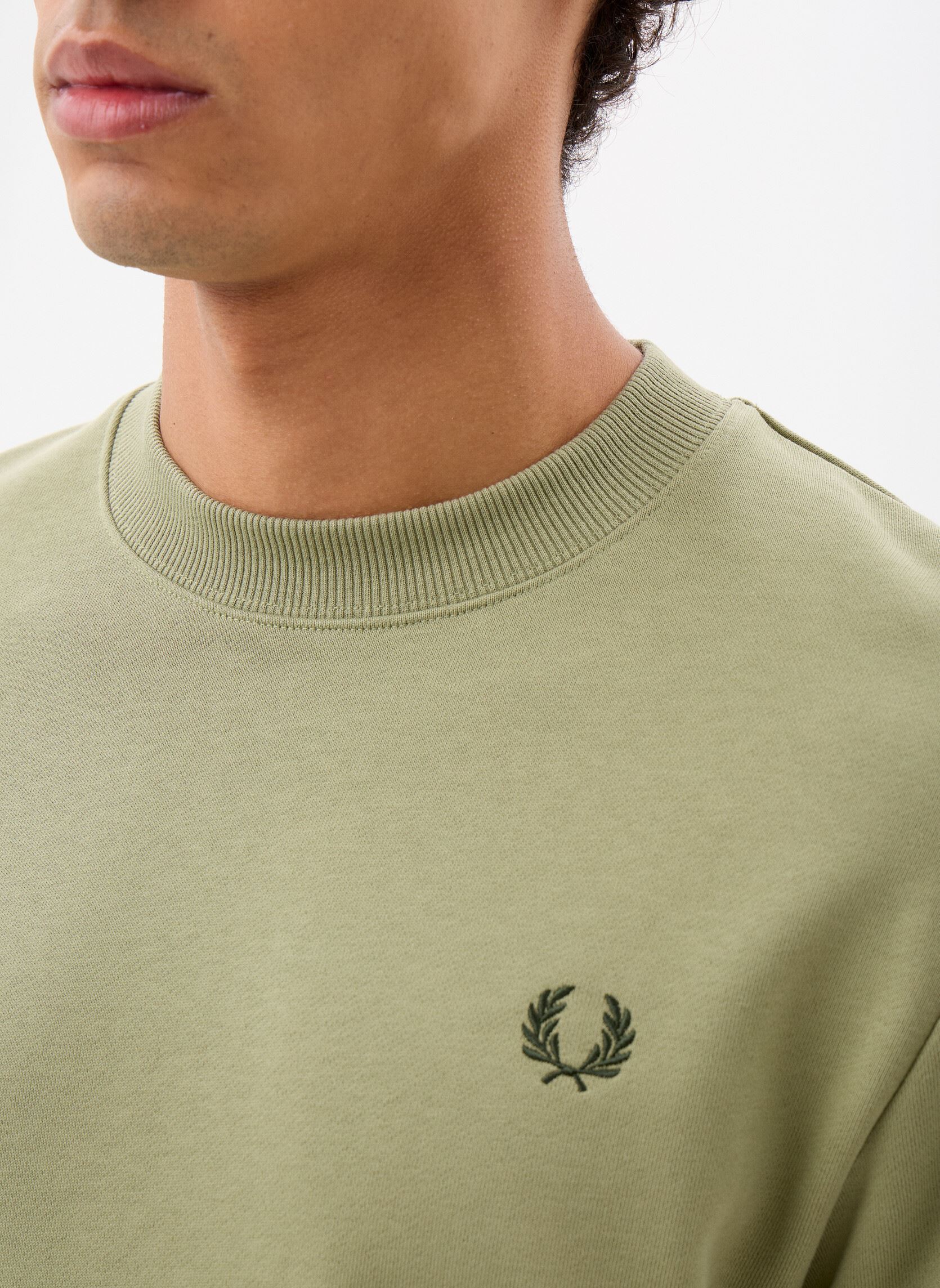 Sweatshirts CREW NECK SWEATSHIRT herren grün Fred Perry Sweatshirts CREW NECK SWEATSHIRT herren grün OLIVE MINT