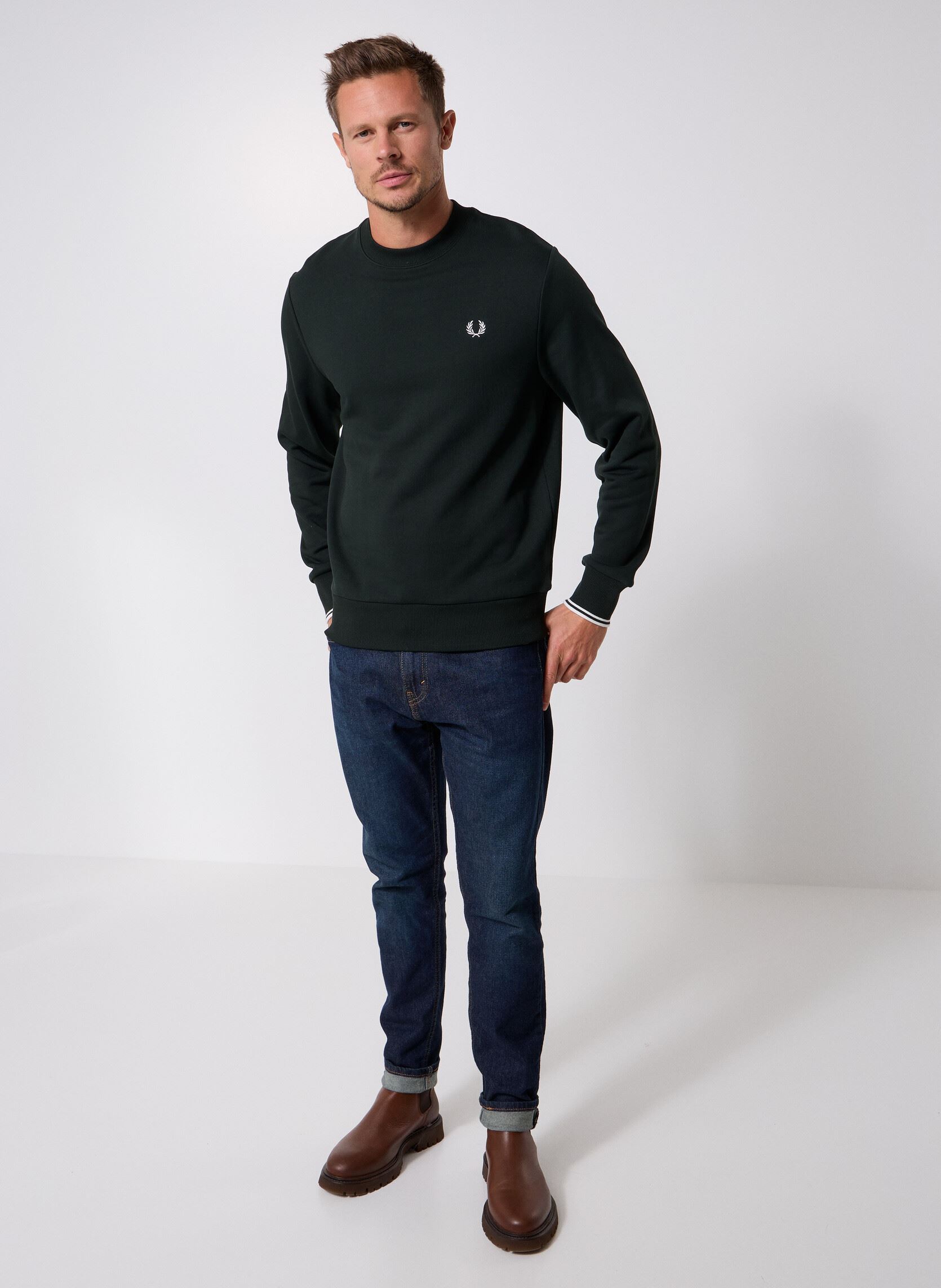Sweats CREW NECK SWEATSHIRT homme vert Fred Perry Sweats CREW NECK SWEATSHIRT homme vert NIGHTGREEN/SNWHT