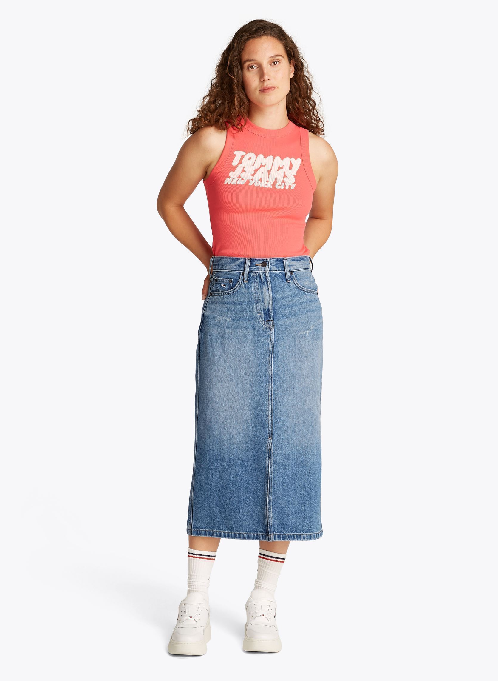 Jupes courtes Claire Midi Skirt Bi DW0DW21292 femme bleu Tommy Jeans Jupes courtes Claire Midi Skirt Bi DW0DW21292 femme bleu DENIM LIGHT