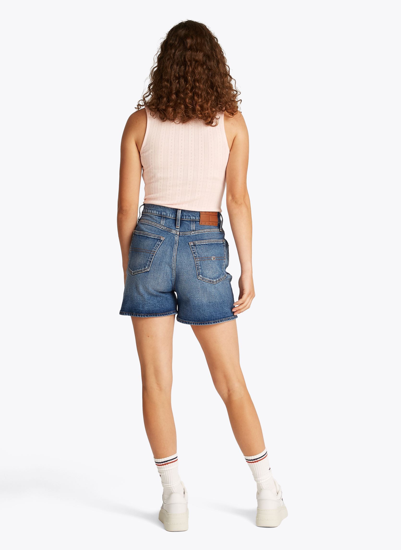 Shorts Mom Short Bi0134 DW0DW20092 femme bleu Tommy Jeans Shorts Mom Short Bi0134 DW0DW20092 femme bleu DENIM MEDIUM