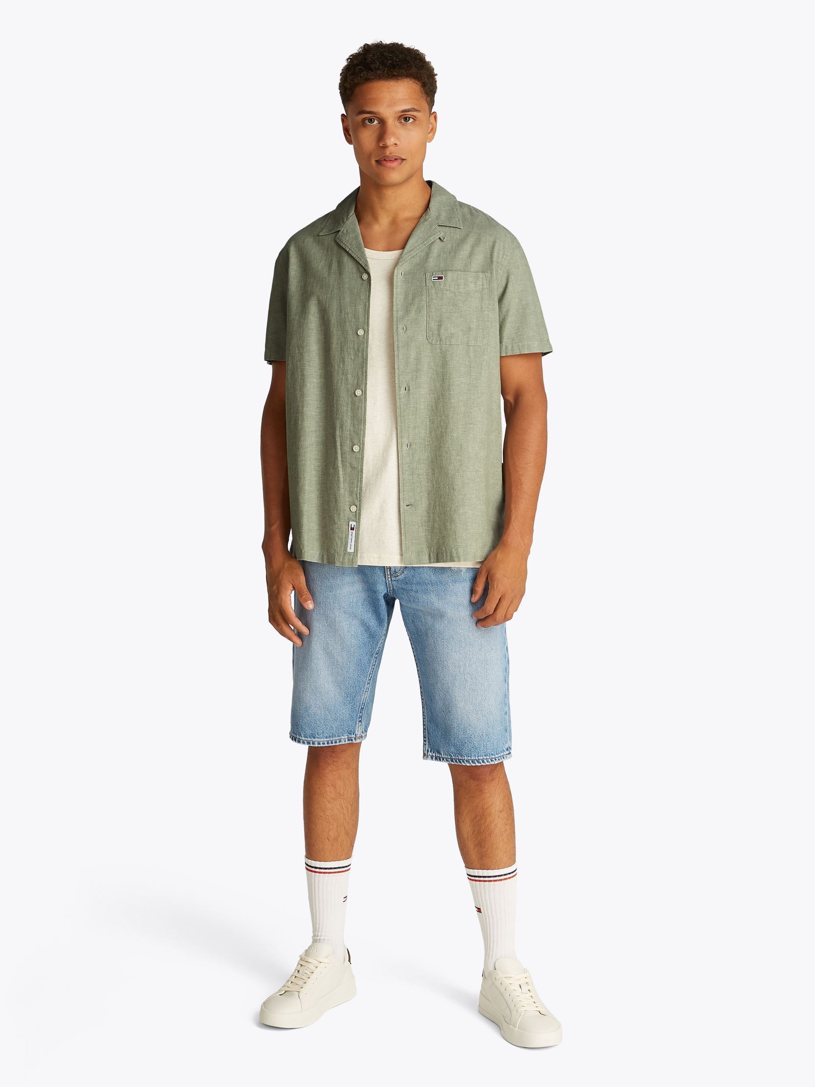 Hemden Tjm Linen Blend Camp DM0DM20895 heren groen Tommy Jeans Hemden Tjm Linen Blend Camp DM0DM20895 heren groen ARUBA GREEN