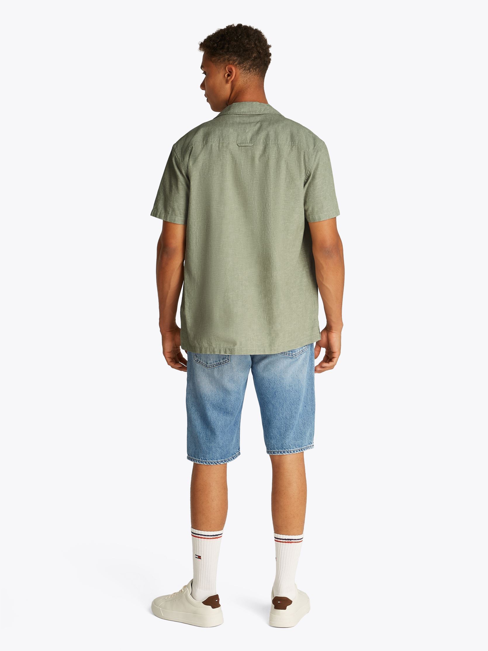 Hemden Tjm Linen Blend Camp DM0DM20895 heren groen Tommy Jeans Hemden Tjm Linen Blend Camp DM0DM20895 heren groen ARUBA GREEN