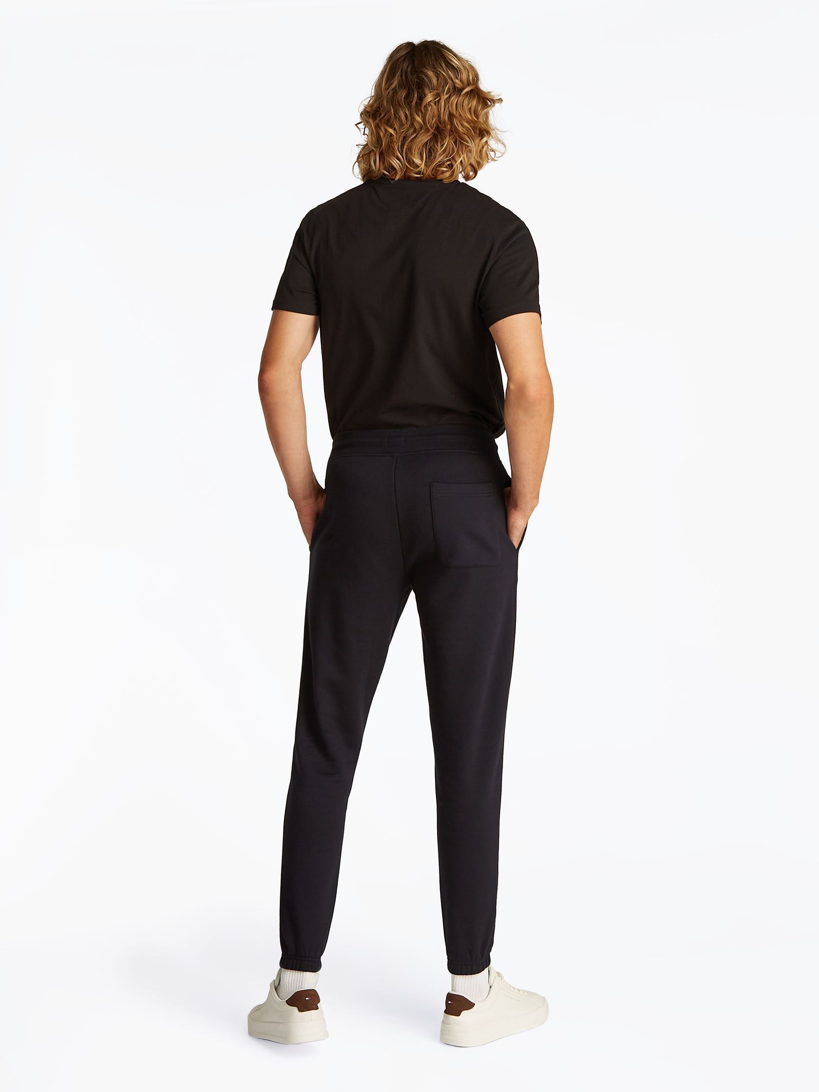 Joggings Tjm Slim S Flag Swea DM0DM20473 homme noir Tommy Jeans Joggings Tjm Slim S Flag Swea DM0DM20473 homme noir BLACK