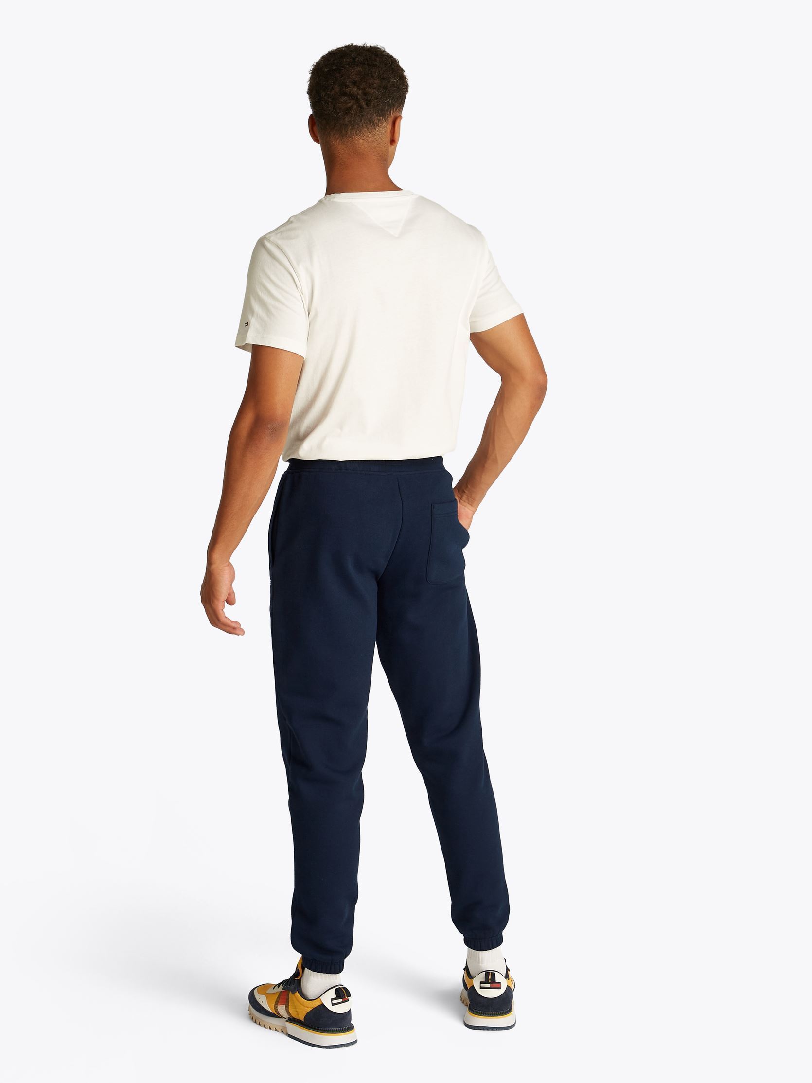 Joggingbroeken Tjm Slim S Flag Swea DM0DM20473 heren blauw Tommy Jeans Joggingbroeken Tjm Slim S Flag Swea DM0DM20473 heren blauw DARK NIGHT NAVY