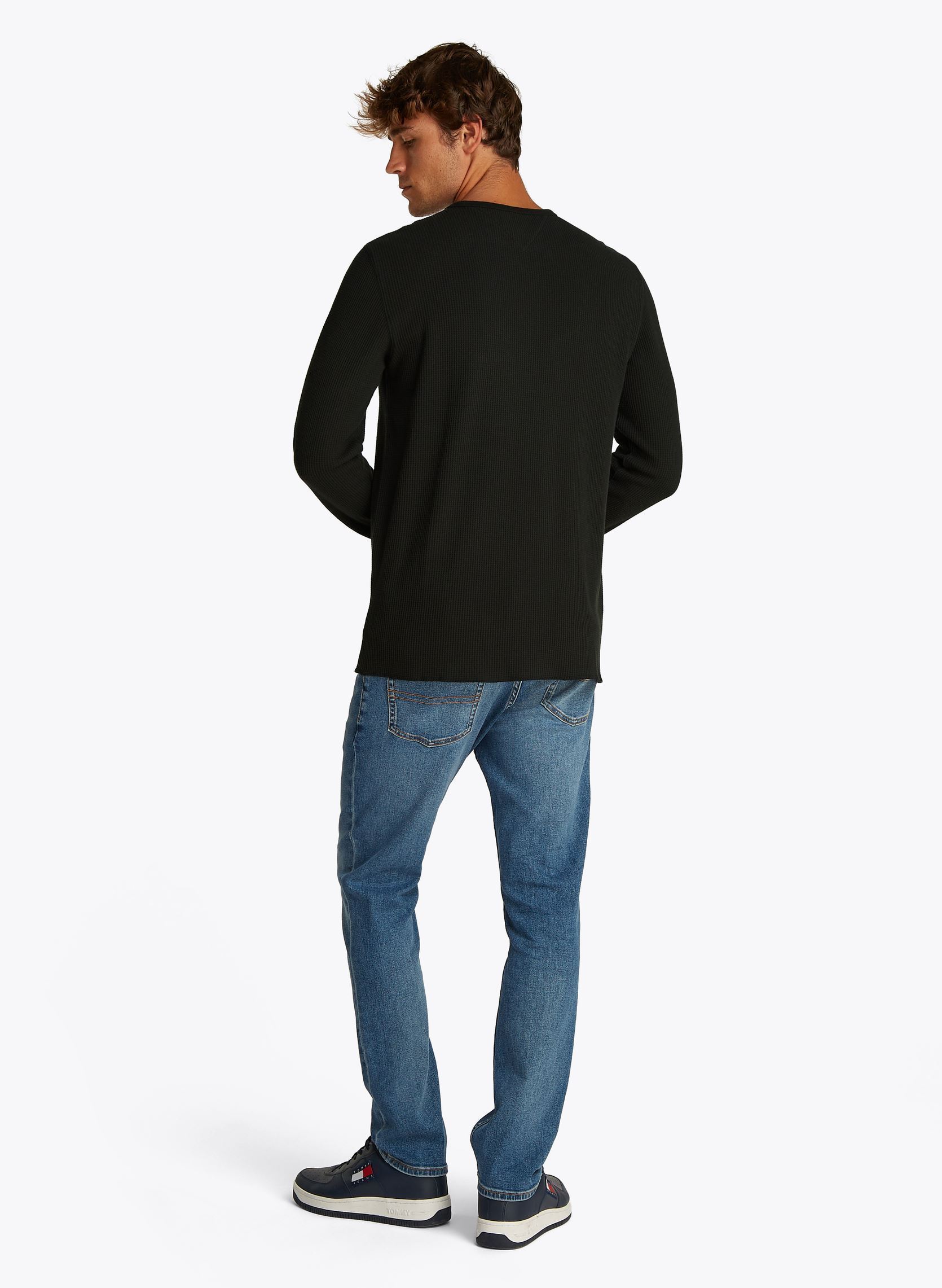 Tee-shirts manches longues Tjm Slim Waffle Ls T DM0DM20688 homme noir Tommy Jeans Tee-shirts manches longues Tjm Slim Waffle Ls T DM0DM20688 homme noir BLACK