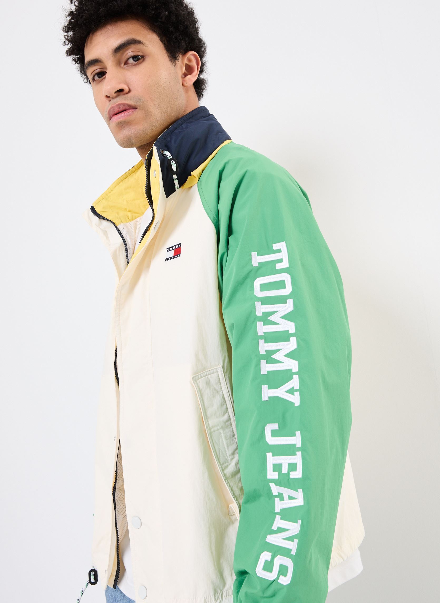 Windbreaker / Windjacken Tjm Clr Blck Jacket DM0DM20904 herren weiß Tommy Jeans Windbreaker / Windjacken Tjm Clr Blck Jacket DM0DM20904 herren weiß ANCIENT WHITE / COASTAL GREEN