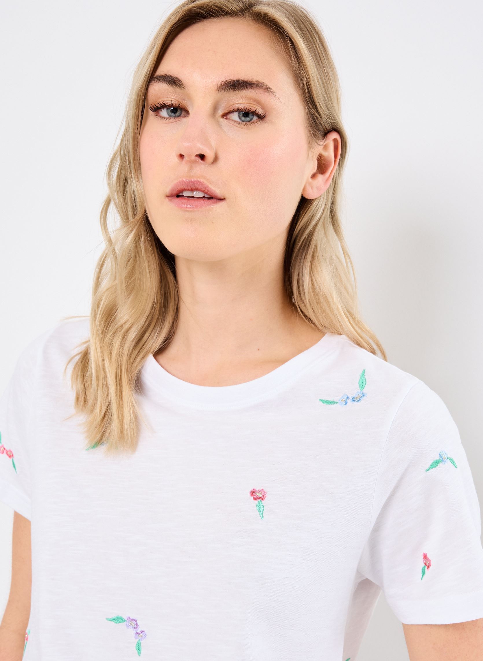 Kurzarm-T-Shirts Nusuis T-Shirt - Gots damen weiß Nümph Kurzarm-T-Shirts Nusuis T-Shirt - Gots damen weiß Bright white