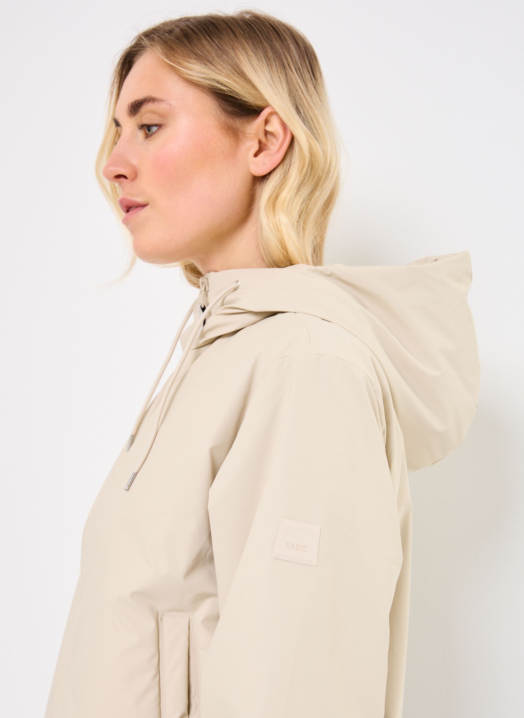Vestes imperméable Lohja Short Insulated Jacket W3T1 femme beige Rains Vestes imperméable Lohja Short Insulated Jacket W3T1 femme beige DUNE