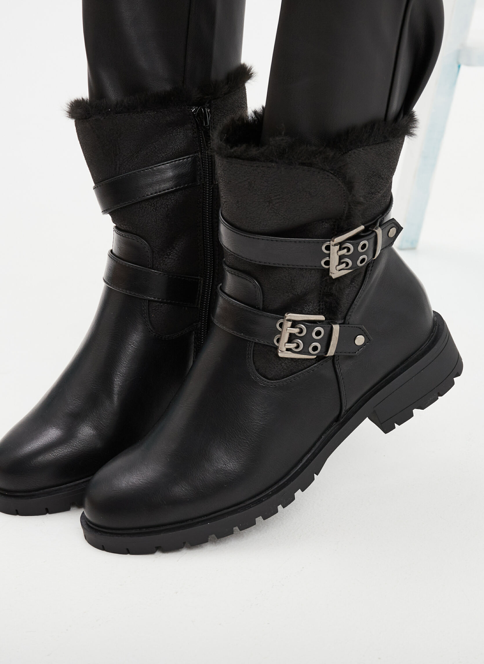 Bottines basses Boots, bottines - BAKA_S_F_BOOT_3_242 femme noir LIBERTO Bottines basses Boots, bottines - BAKA_S_F_BOOT_3_242 femme noir Noir
