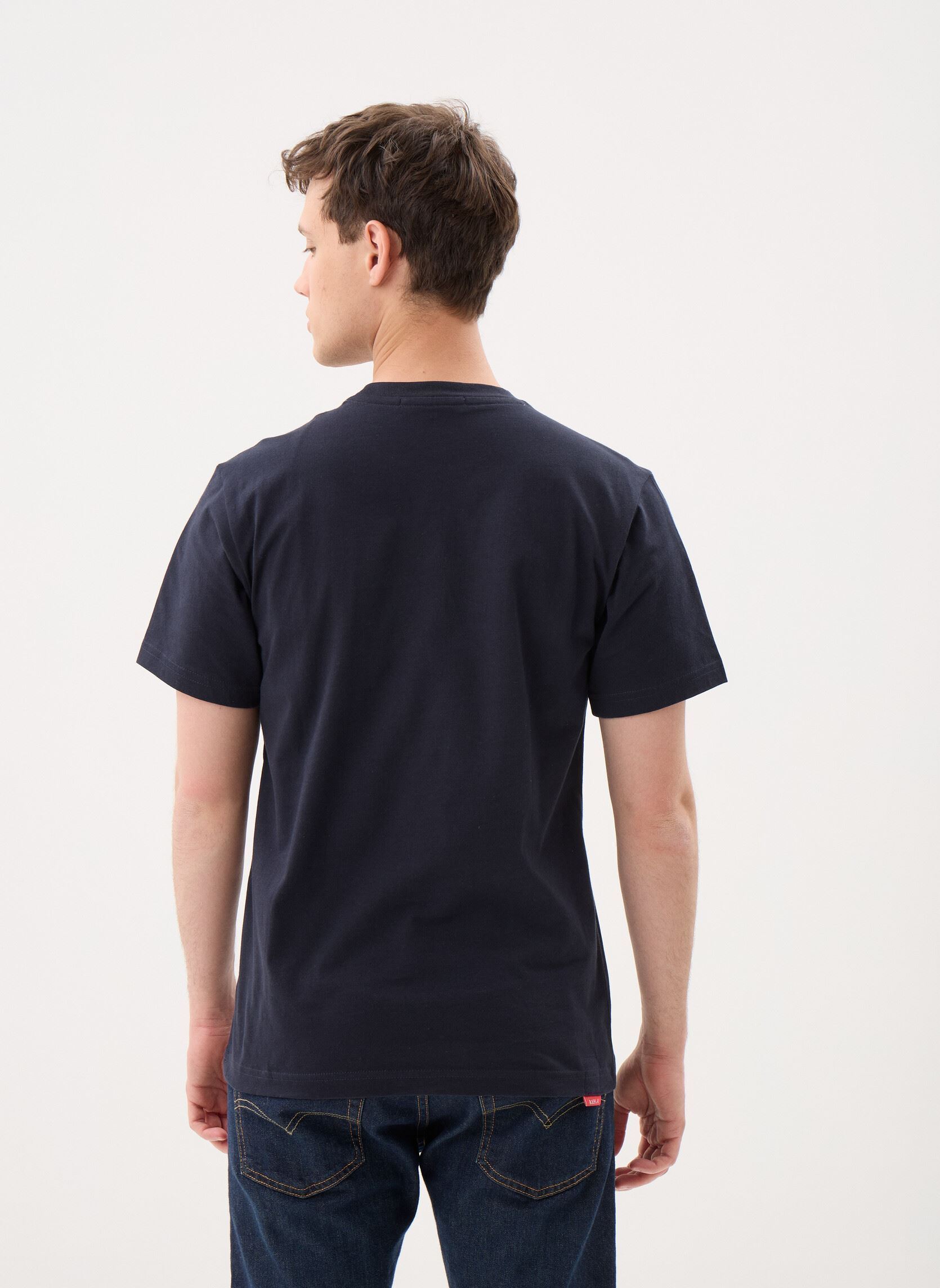 Tee-shirts manches courtes REGULAR T-Shirt JERSEY RED LOGO homme bleu Replay Tee-shirts manches courtes REGULAR T-Shirt JERSEY RED LOGO homme bleu BLACKBOARD