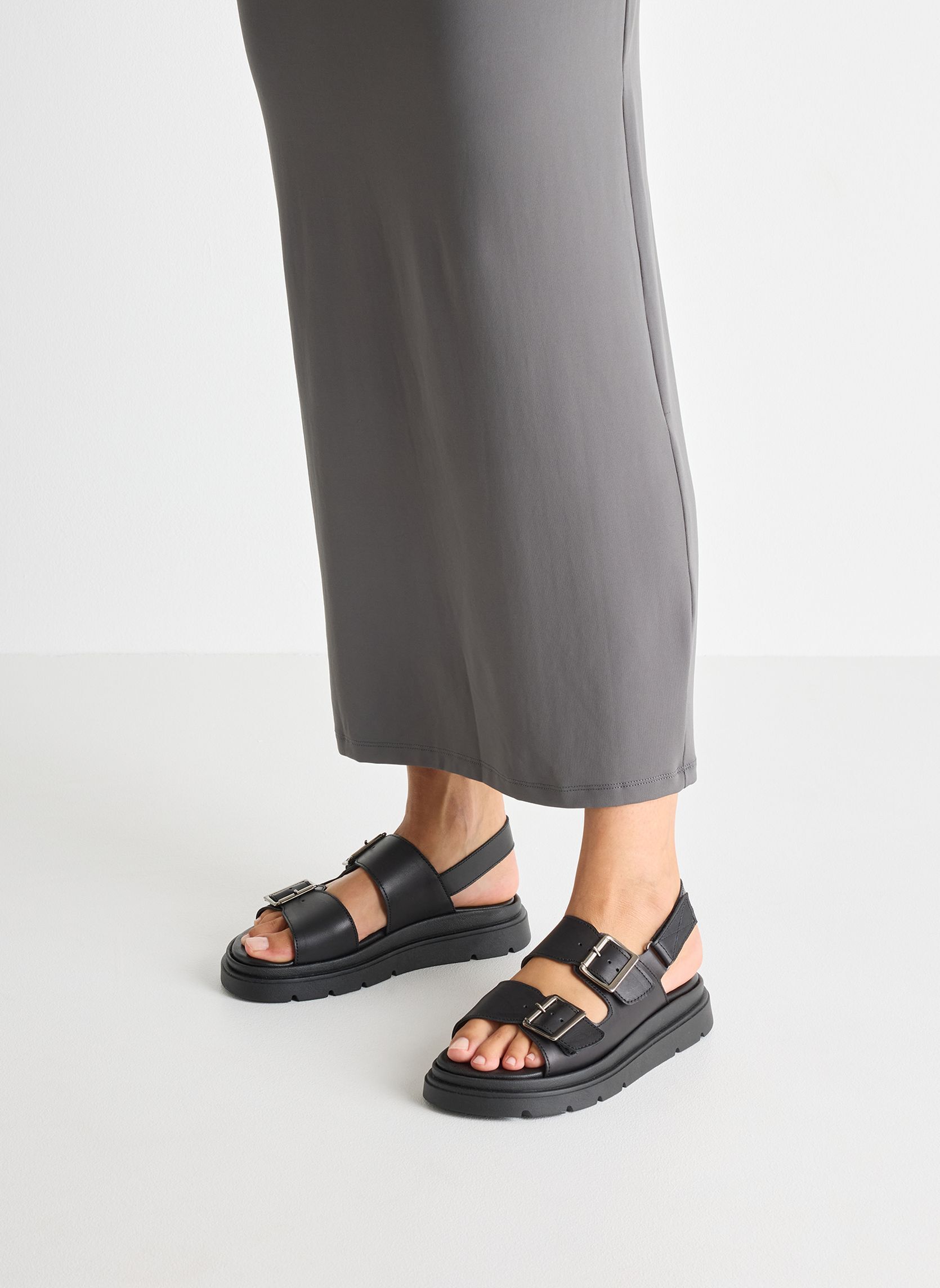 Sandales 1-28233-44 femme noir Tamaris Sandales 1-28233-44 femme noir Noir
