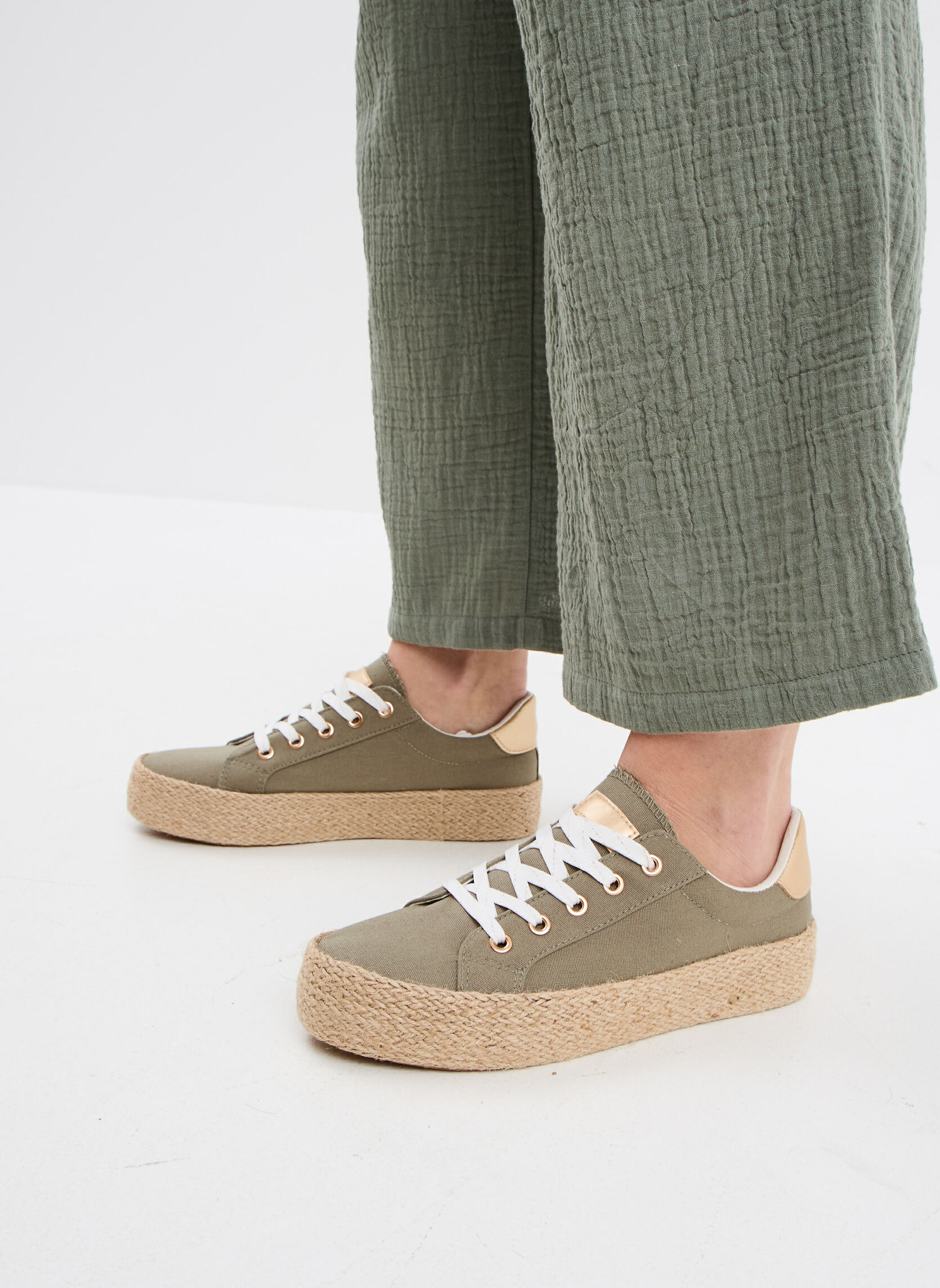 Baskets basses TOURCA_S_F_TB_2_251 femme vert CREEKS Baskets basses TOURCA_S_F_TB_2_251 femme vert Kaki