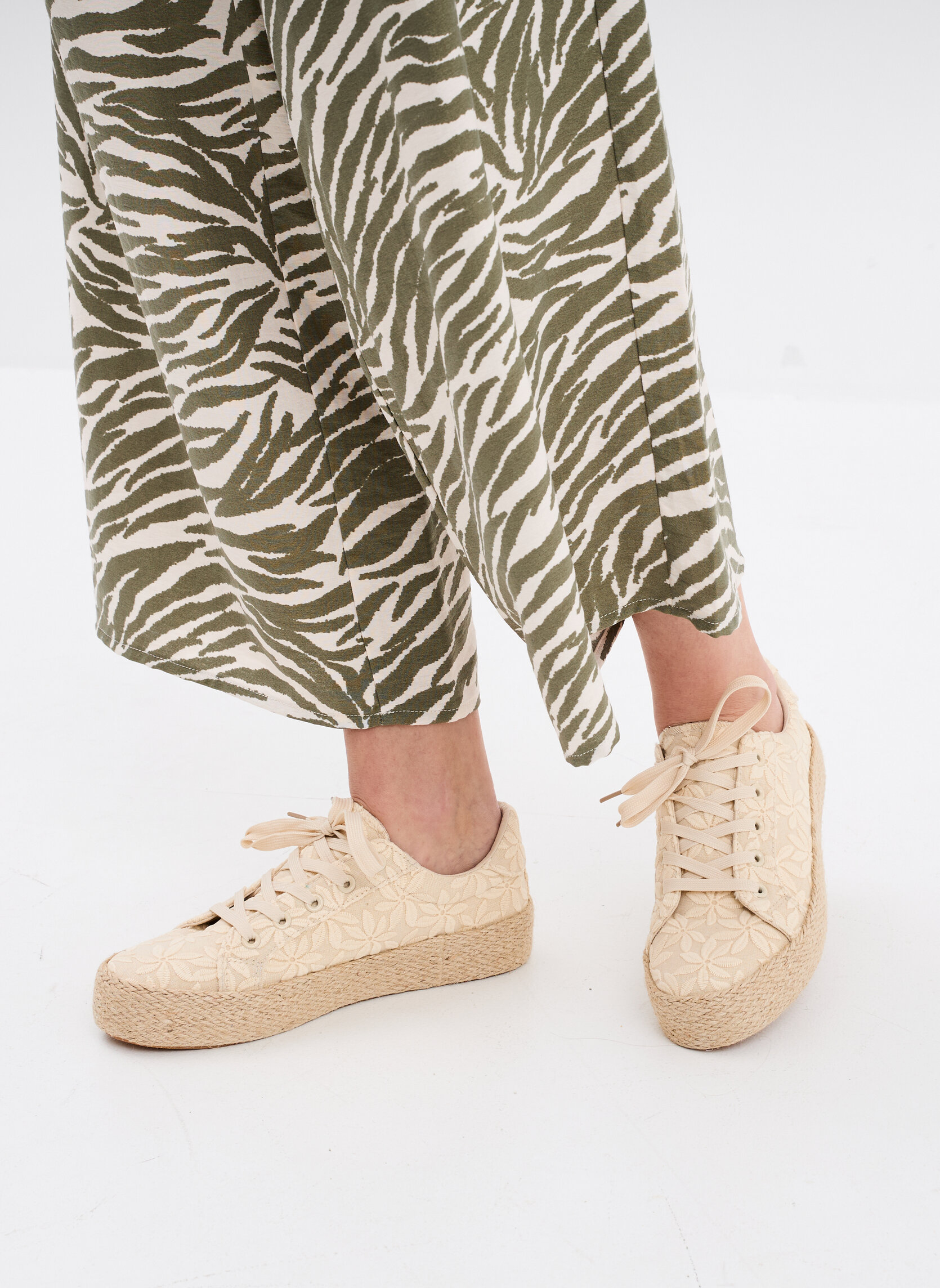 Baskets basses TOURCO_S_F_TB_2_251 femme beige CREEKS Baskets basses TOURCO_S_F_TB_2_251 femme beige Beige