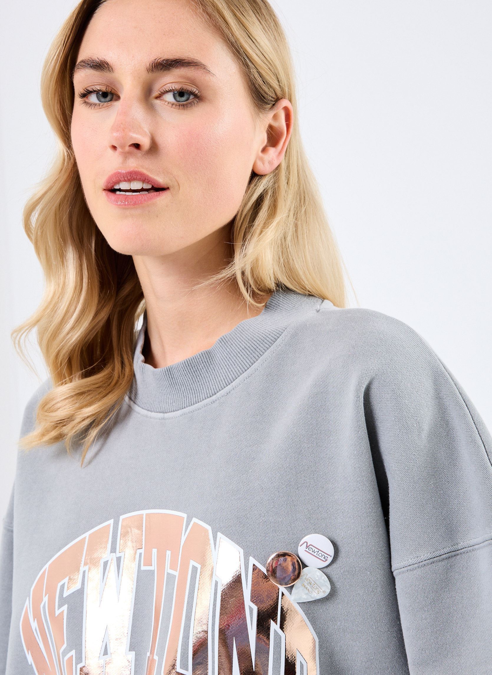 Sweatshirts SWEATSHIRT PORTER TONE femme gris Newtone Sweatshirts SWEATSHIRT PORTER TONE femme gris GREY