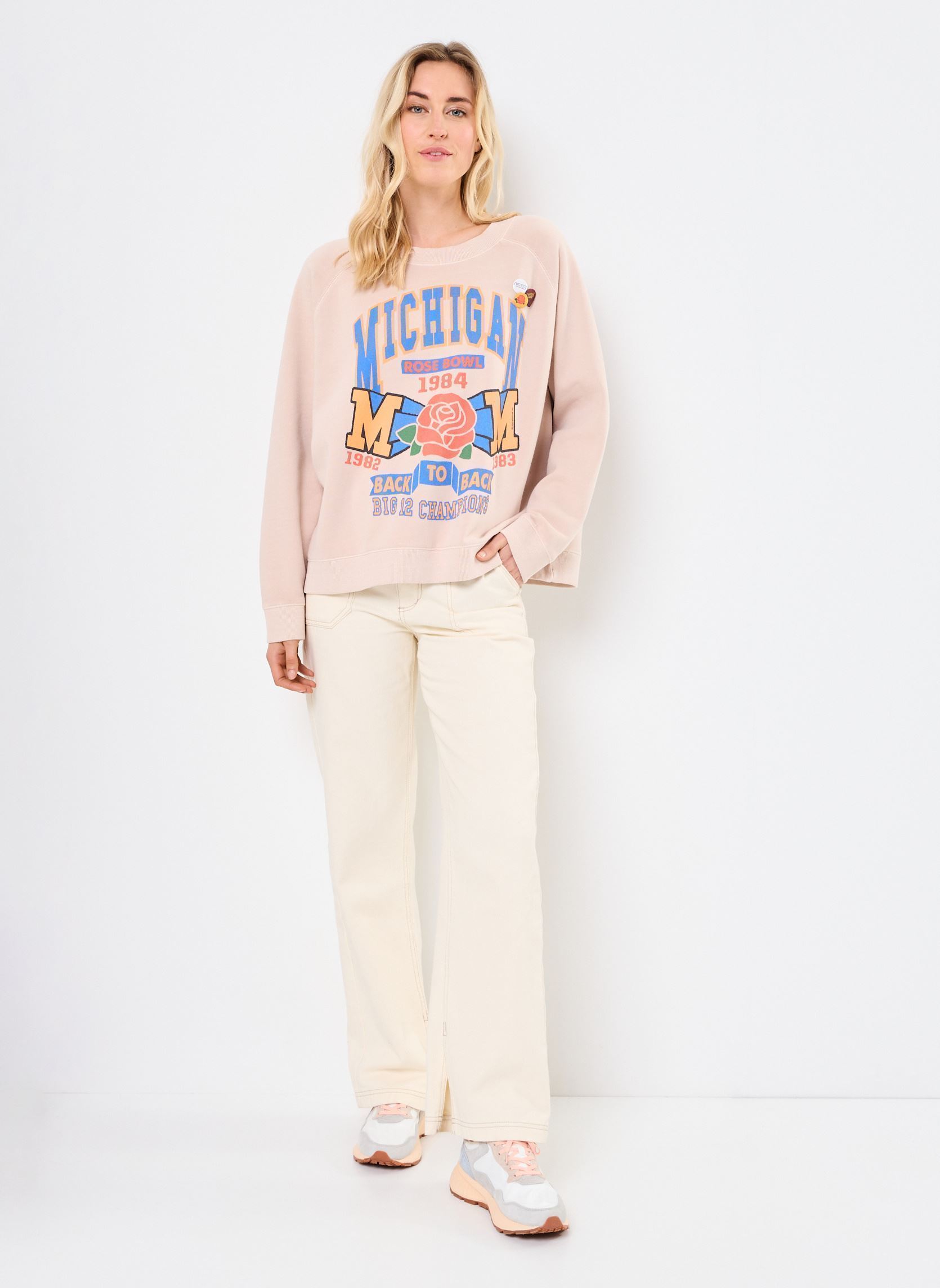 Sweater SWEATSHIRT EGGER ROSE dames beige Newtone Sweater SWEATSHIRT EGGER ROSE dames beige WHISPER