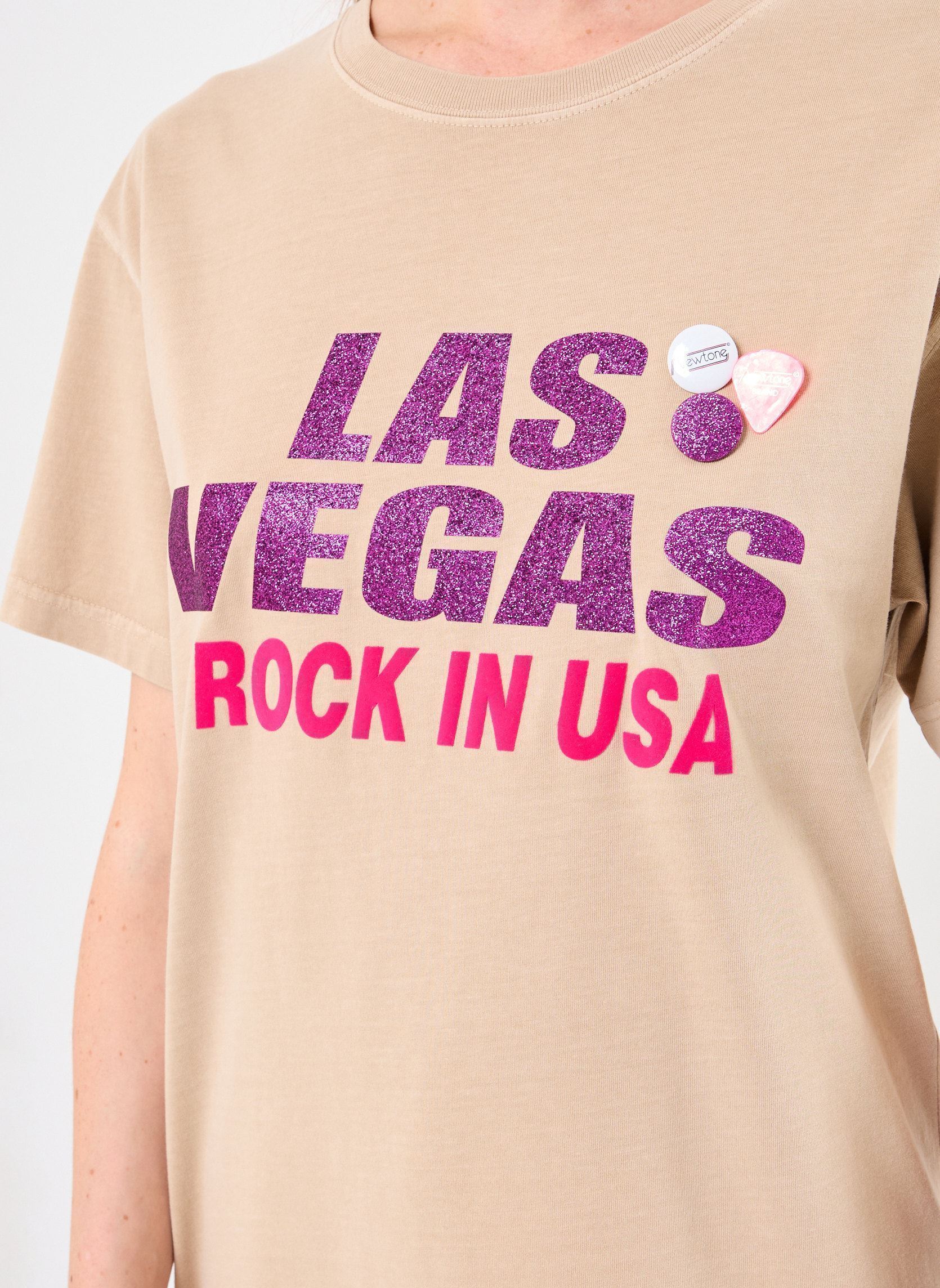 Tee-shirts manches courtes TSHIRT TRUCKER CITY femme beige Newtone Tee-shirts manches courtes TSHIRT TRUCKER CITY femme beige IRISHCREAM