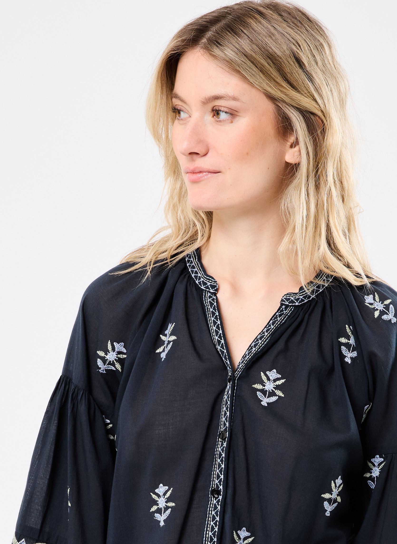 Blouses met lange mouwen Chandra dames zwart Maison Hotel Blouses met lange mouwen Chandra dames zwart Midnight Wish
