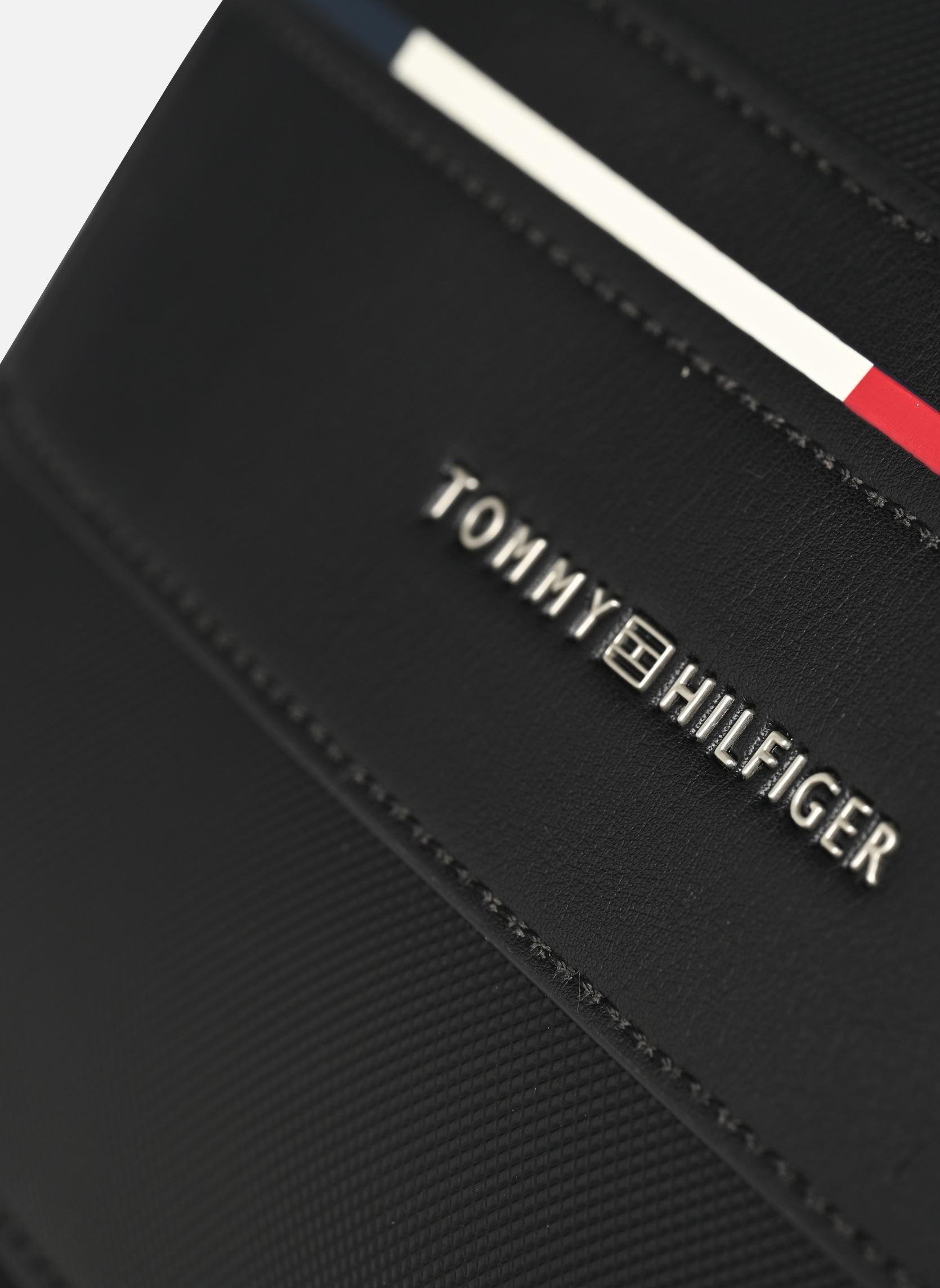 Sacs bandoulière TH FOUNDATION EW REPORTER homme noir Tommy Hilfiger Sacs bandoulière TH FOUNDATION EW REPORTER homme noir BLACK