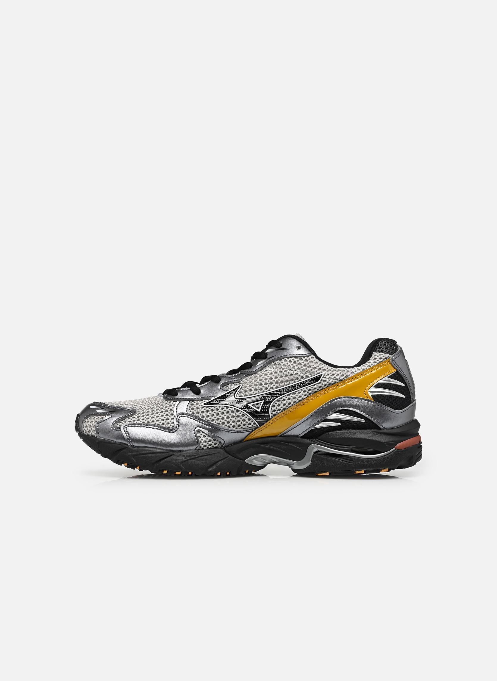 Baskets basses Wave Rider 10 sport M homme gris Mizuno Baskets basses Wave Rider 10 sport M homme gris HARBOR MIST/BLACK/HARVEST GOLD