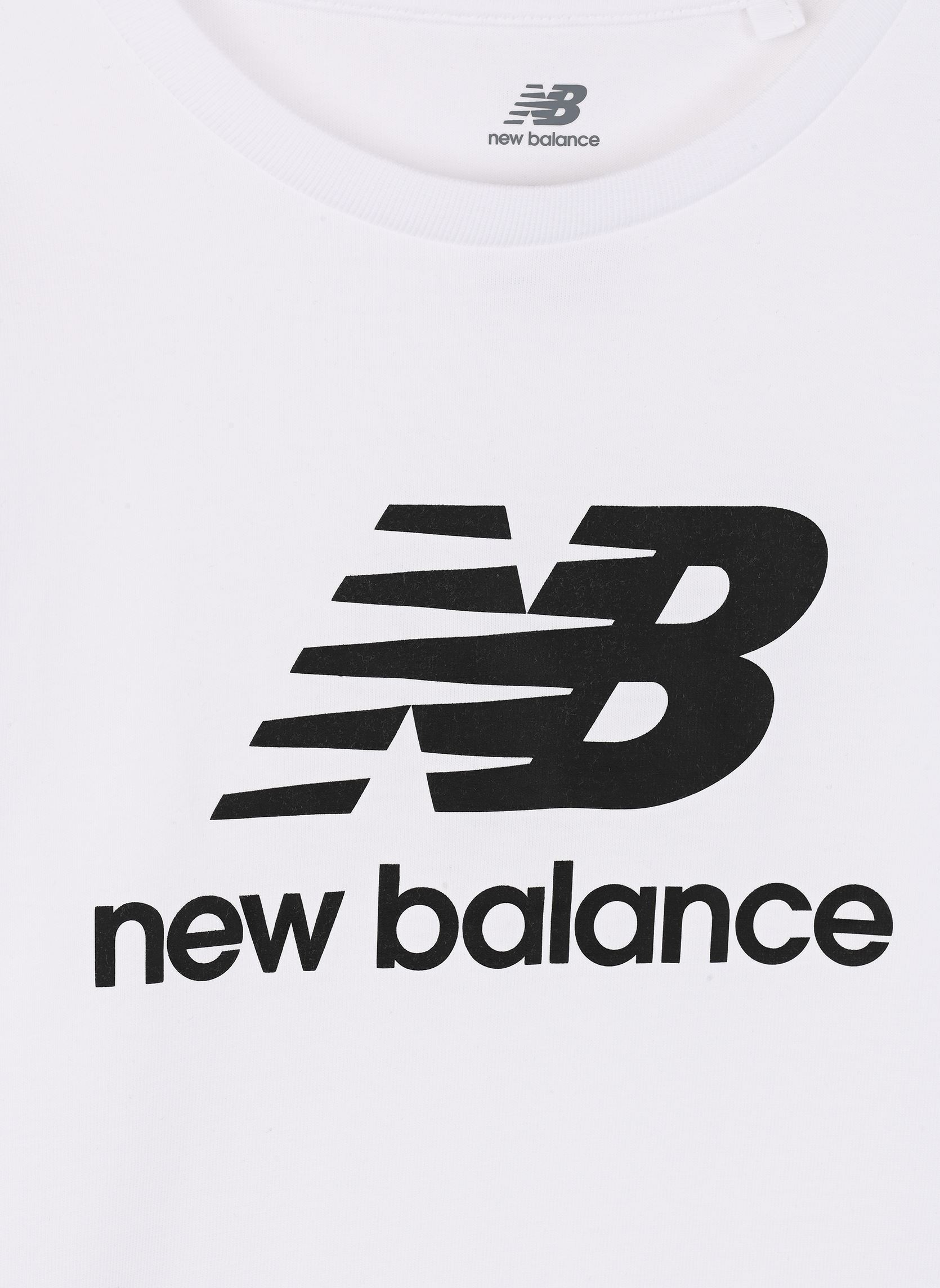 Sweats zippés New Balance Jersey Stacked Logo LS Tee garçon blanc New Balance Kids Sweats zippés New Balance Jersey Stacked Logo LS Tee garçon blanc NB BRIGHT WHITE