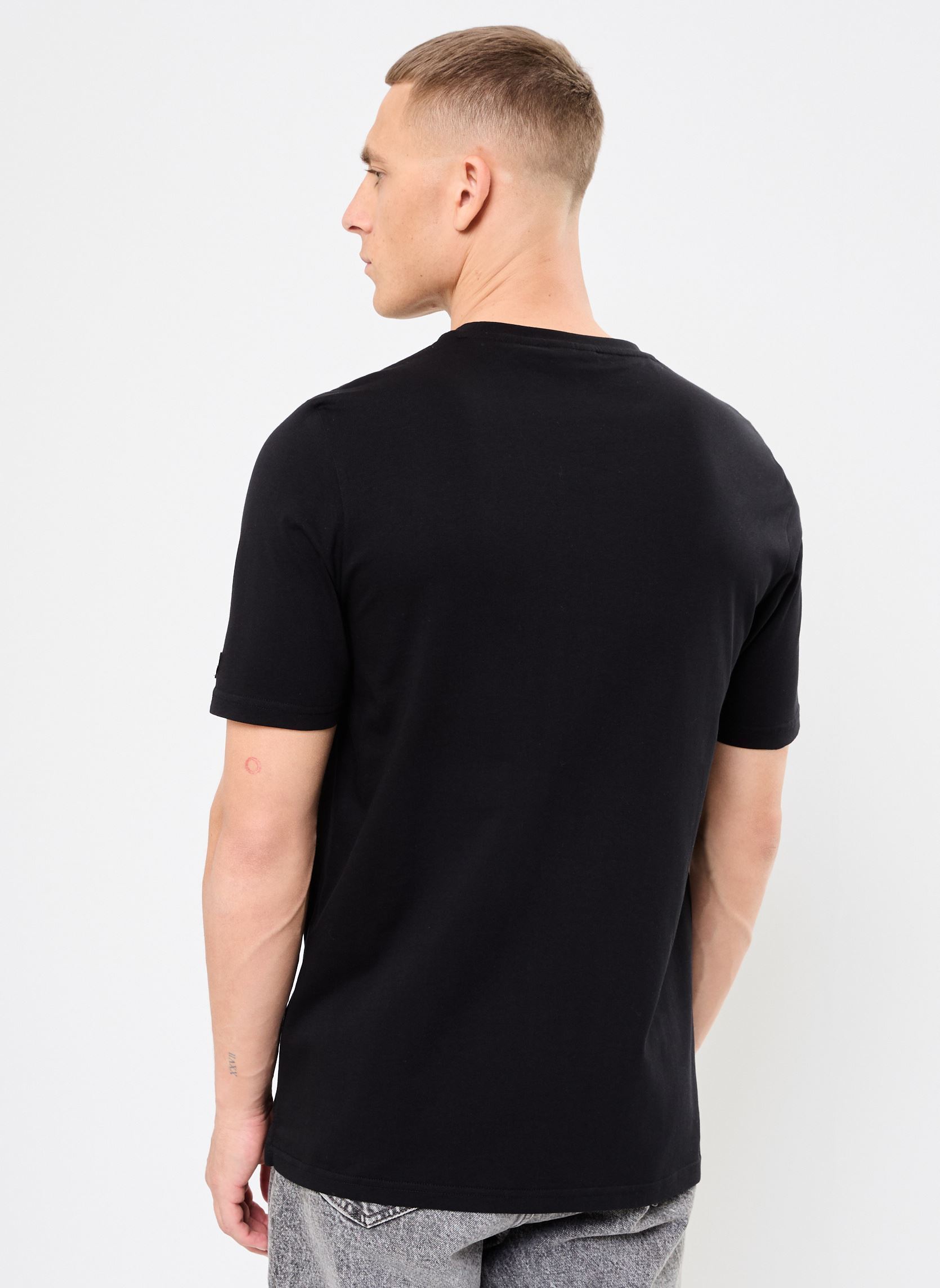 Tee-shirts manches courtes Embroidered Badge Graphic T-Shirt homme noir Lyle & Scott Tee-shirts manches courtes Embroidered Badge Graphic T-Shirt homme noir JET BLACK