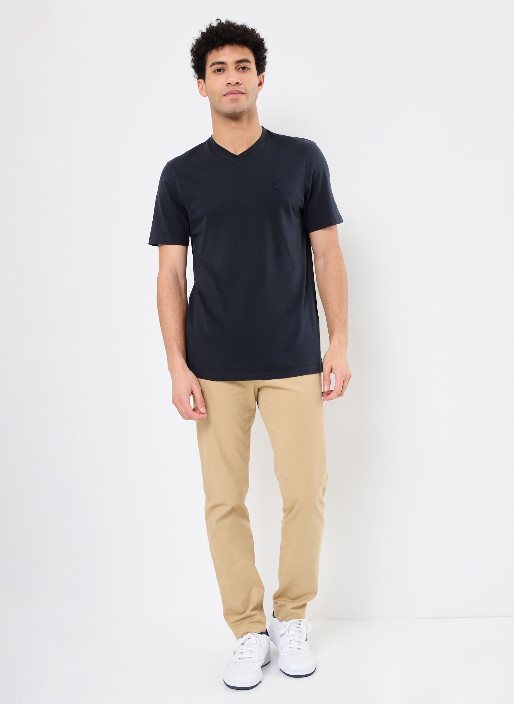 Tee-shirts manches courtes Superfine V Neck T-Shirt homme bleu Lyle & Scott Tee-shirts manches courtes Superfine V Neck T-Shirt homme bleu DARK NAVY