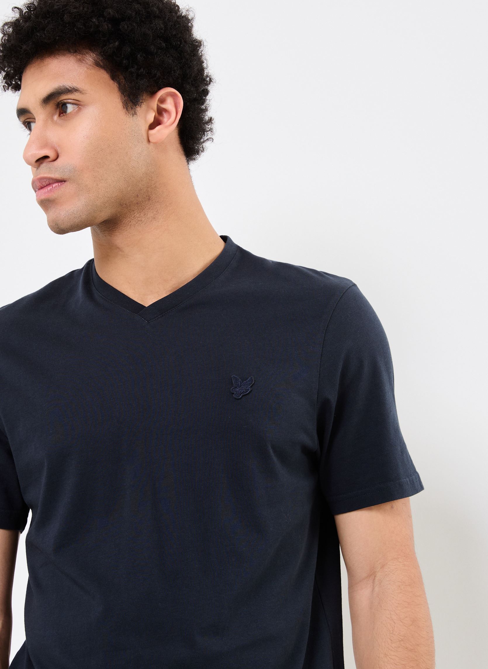 Tee-shirts manches courtes Superfine V Neck T-Shirt homme bleu Lyle & Scott Tee-shirts manches courtes Superfine V Neck T-Shirt homme bleu DARK NAVY
