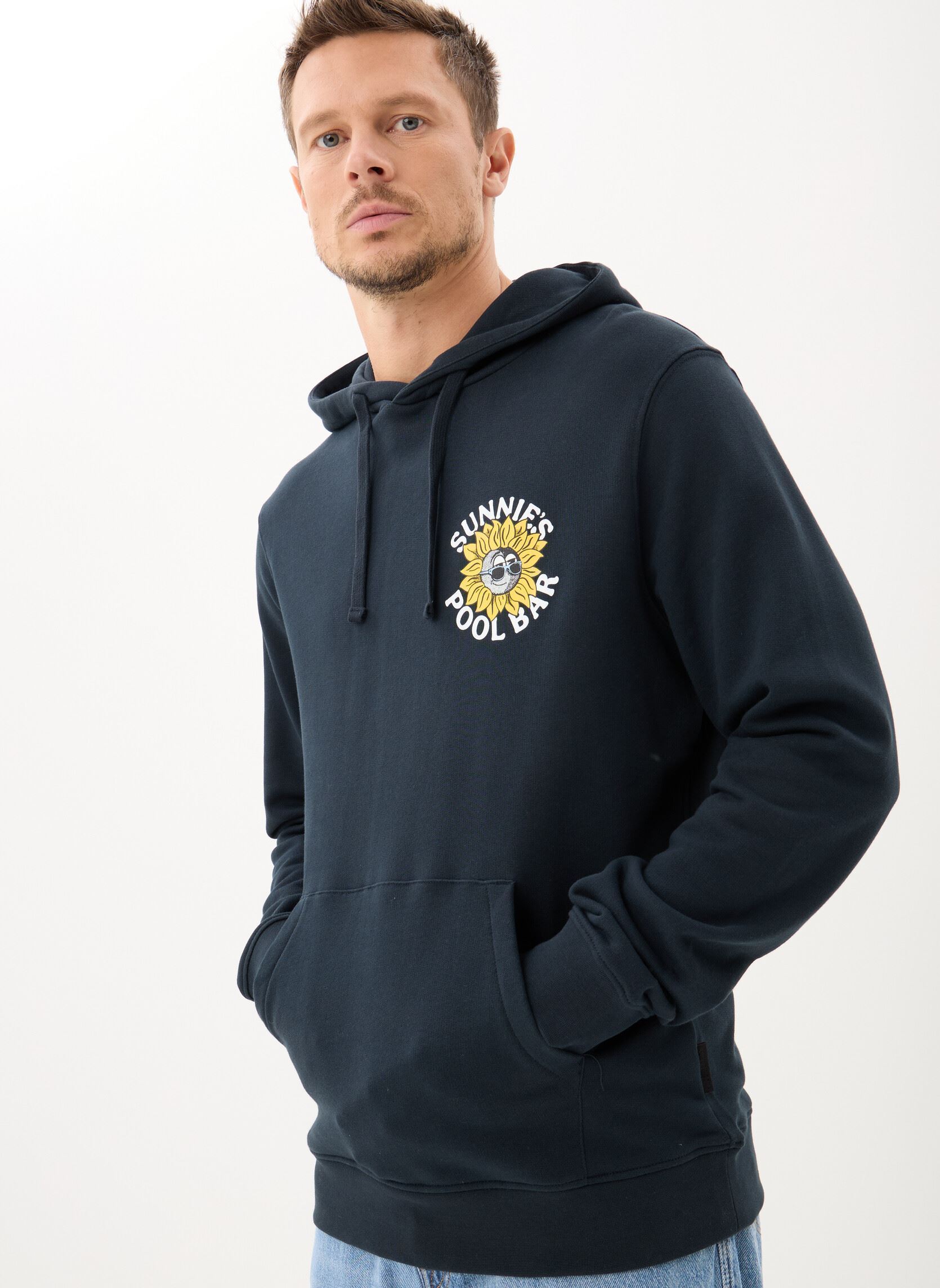 Felpe con cappuccio Sunnies Pool Bar Graphic Pullover Hoodie uomo blu Lyle & Scott Felpe con cappuccio Sunnies Pool Bar Graphic Pullover Hoodie uomo blu DARK NAVY