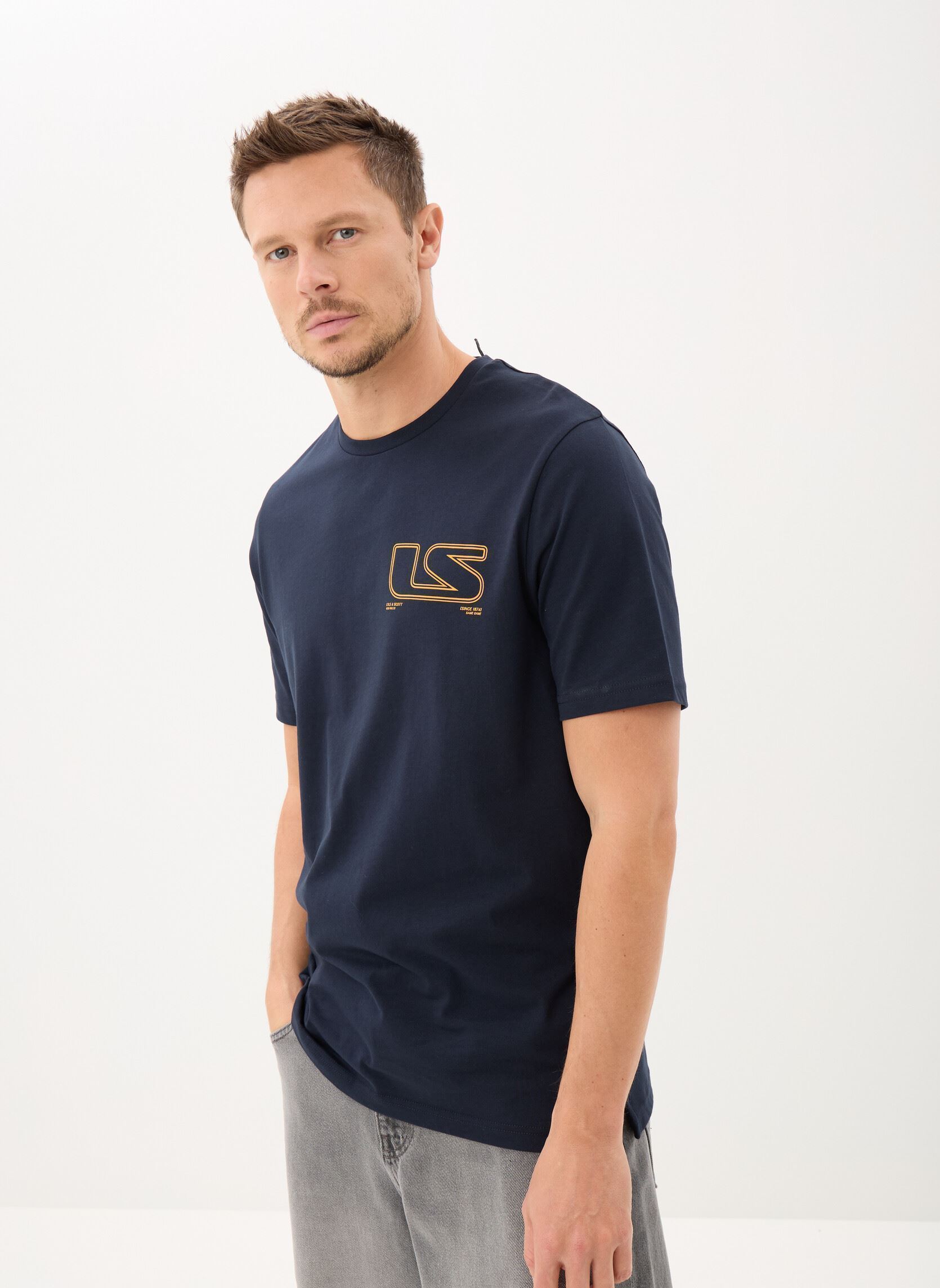 Tee-shirts manches courtes Polaroid Graphic T-Shirt homme bleu Lyle & Scott Tee-shirts manches courtes Polaroid Graphic T-Shirt homme bleu DARK NAVY
