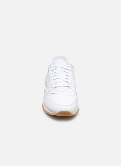 Baskets Reebok Classic Leather 1983 Vintage Crepe Blanc vue portées chaussures