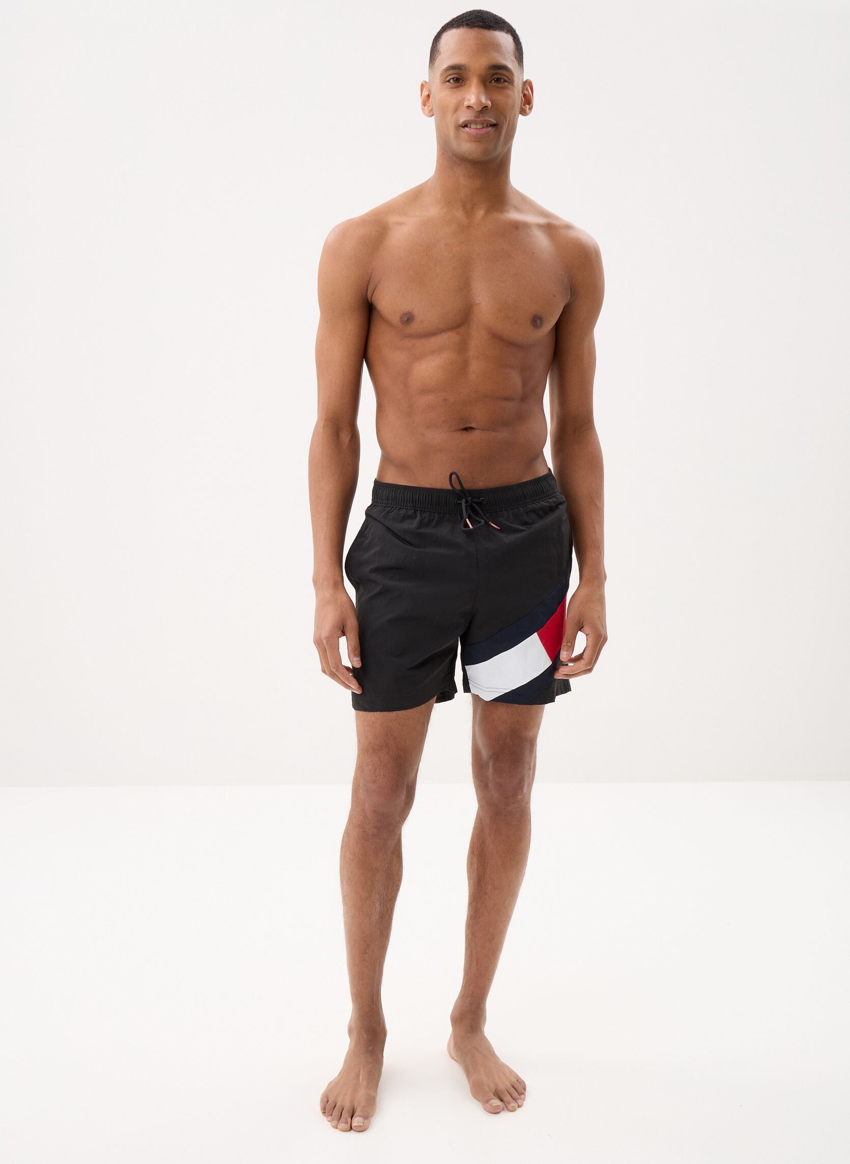 Shorts de bain Sf Medium Drawstring UM0UM02048 homme noir Tommy Hilfiger Shorts de bain Sf Medium Drawstring UM0UM02048 homme noir BLACK