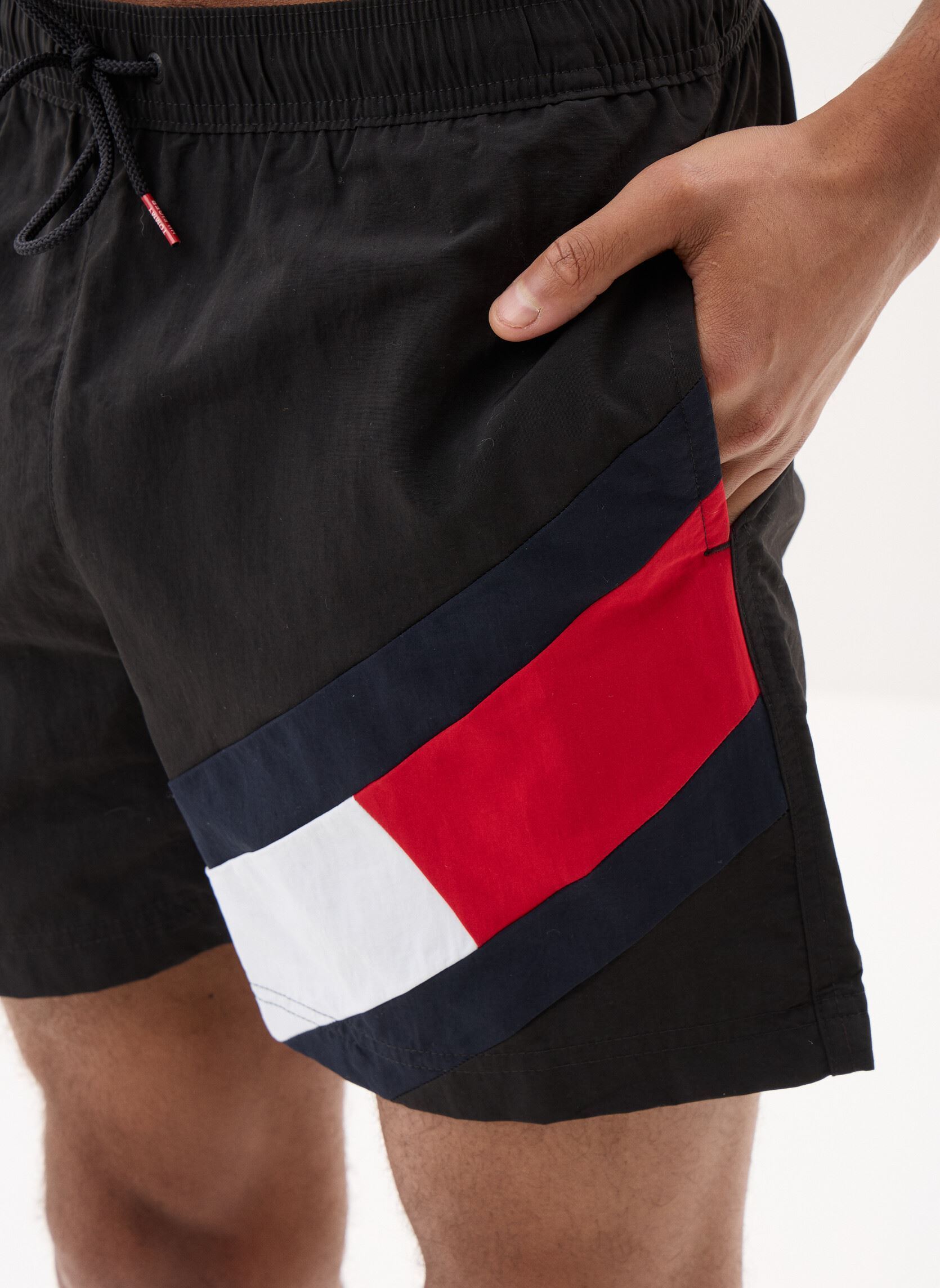 Shorts de bain Sf Medium Drawstring UM0UM02048 homme noir Tommy Hilfiger Shorts de bain Sf Medium Drawstring UM0UM02048 homme noir BLACK