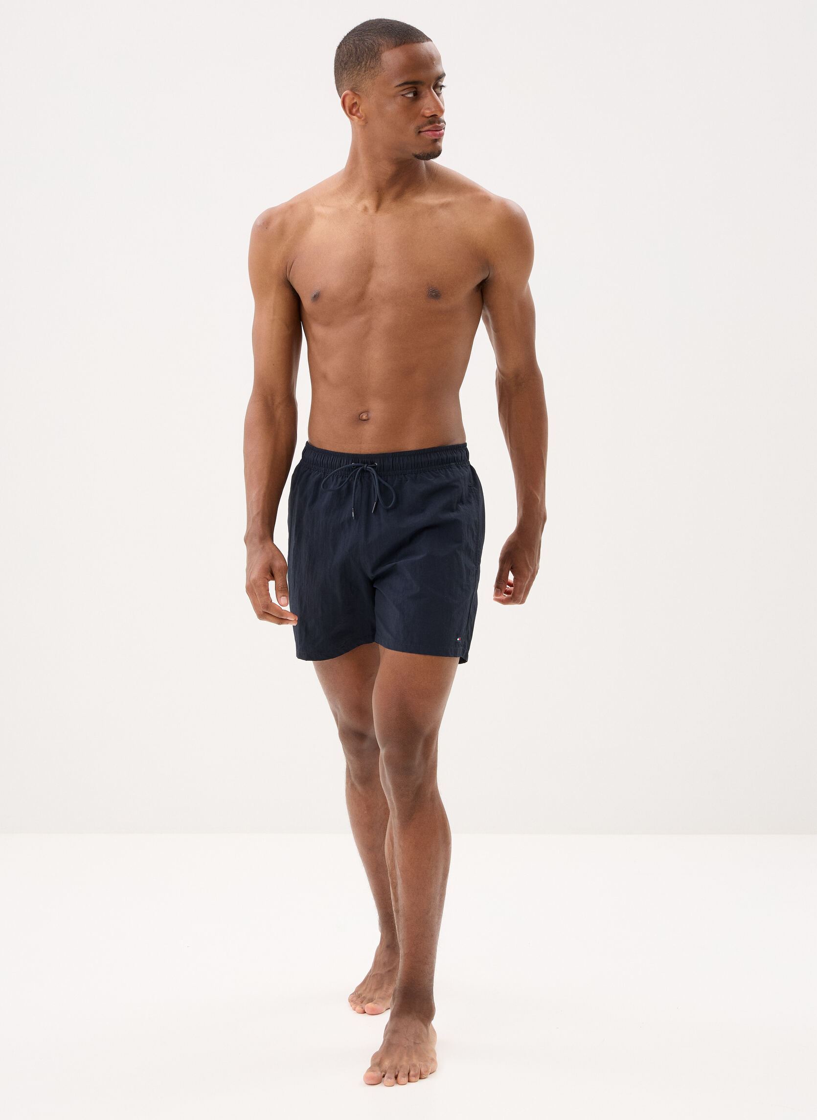 Shorts de bain Medium Drawstring UM0UM03477 homme bleu Tommy Hilfiger Shorts de bain Medium Drawstring UM0UM03477 homme bleu DESERT SKY