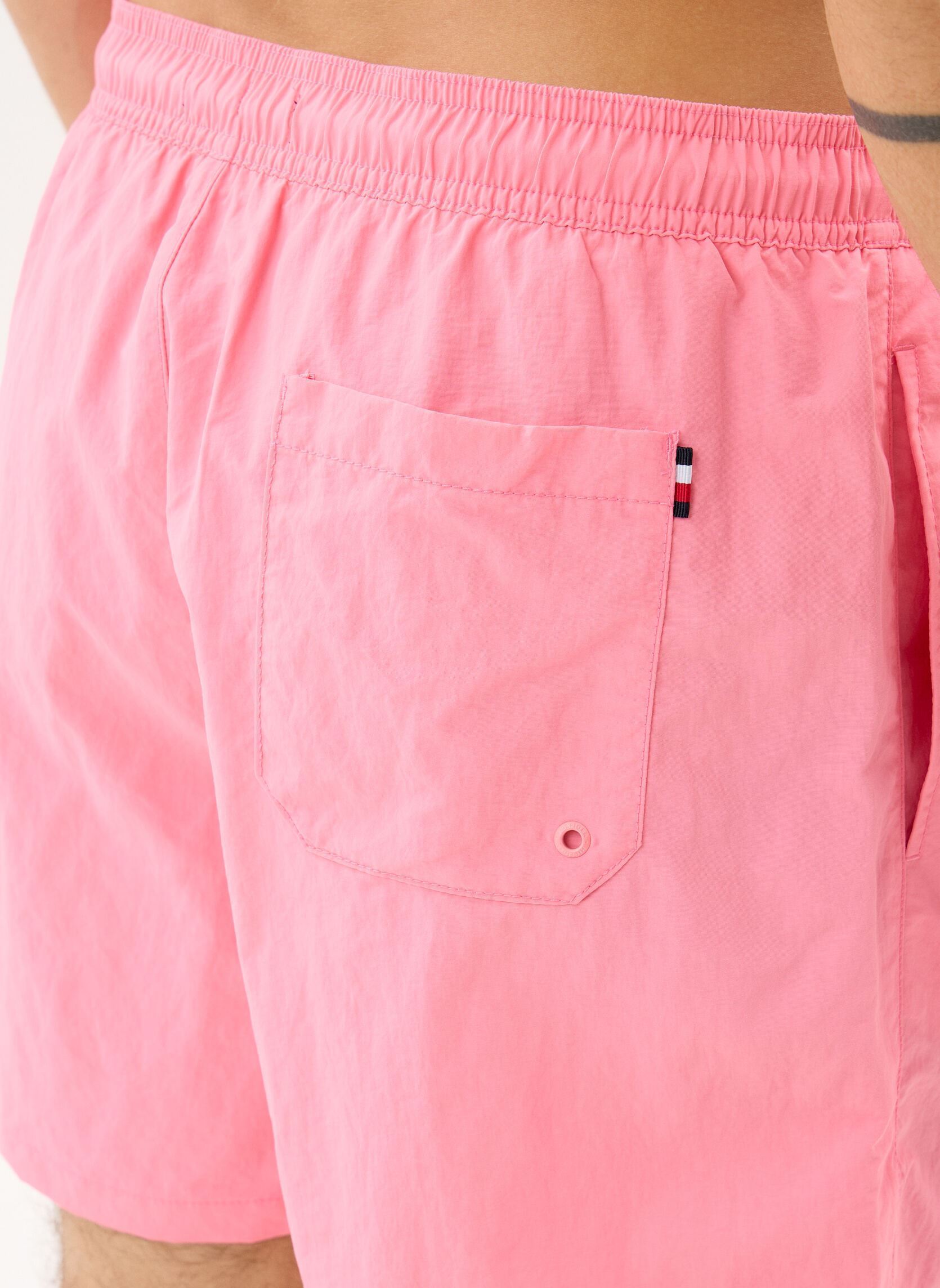 Badeshorts Medium Drawstring UM0UM03477 herren rosa Tommy Hilfiger Badeshorts Medium Drawstring UM0UM03477 herren rosa DOLL PINK