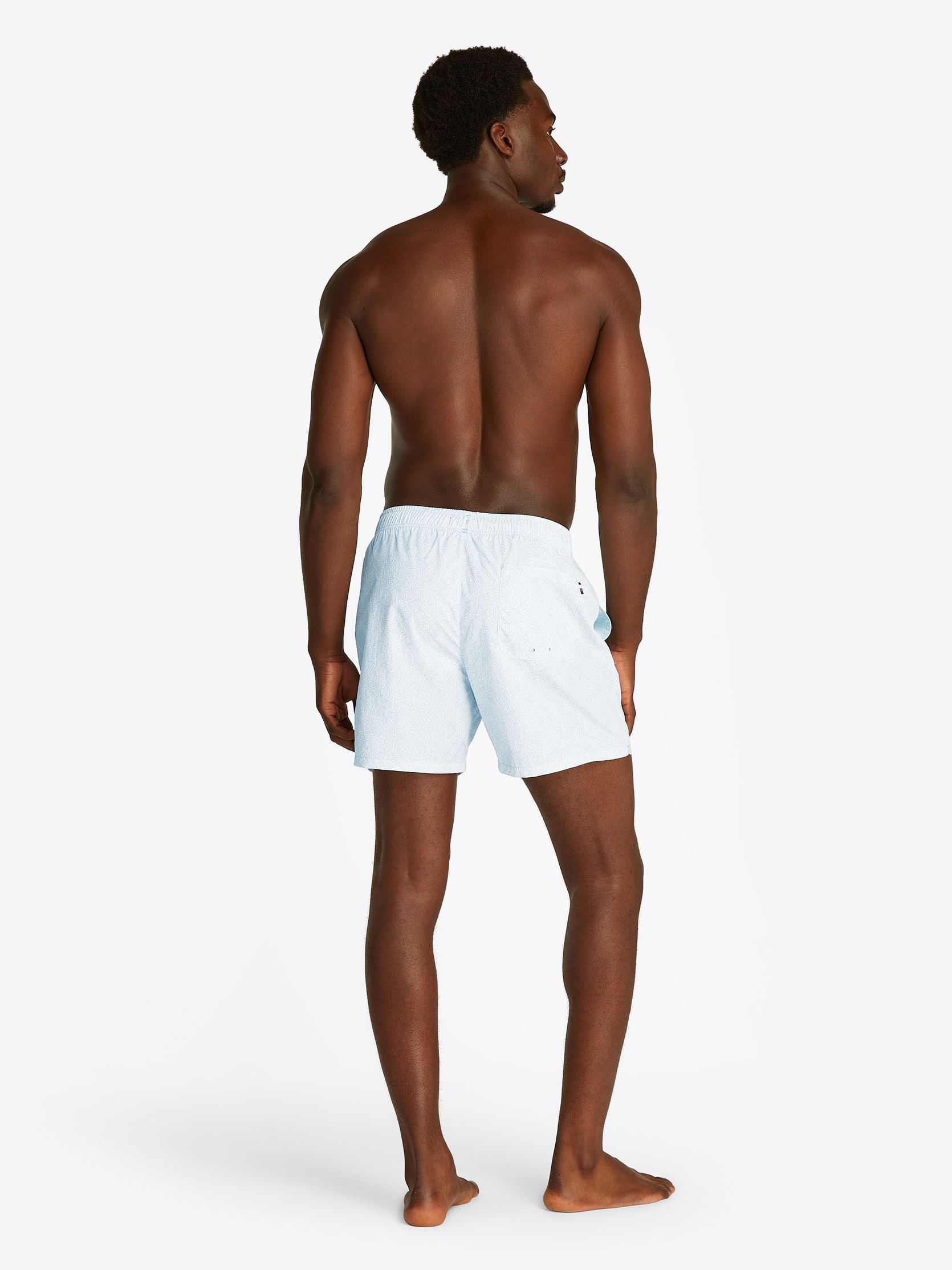 Bade-Boxershorts Medium Drawstring Pr UM0UM03491 herren blau Tommy Hilfiger Bade-Boxershorts Medium Drawstring Pr UM0UM03491 herren blau ILLUSTRATED WAVE SWEET BLUE
