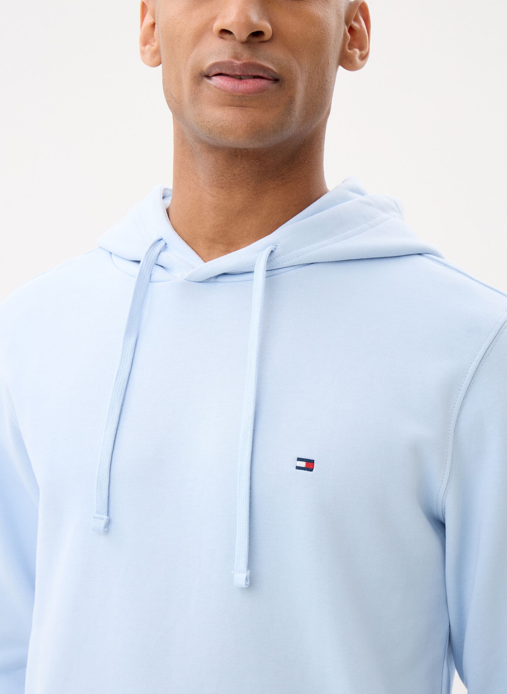Sweats à capuche Essential Terry Hood MW0MW37235 homme bleu Tommy Hilfiger Sweats à capuche Essential Terry Hood MW0MW37235 homme bleu BREEZY BLUE