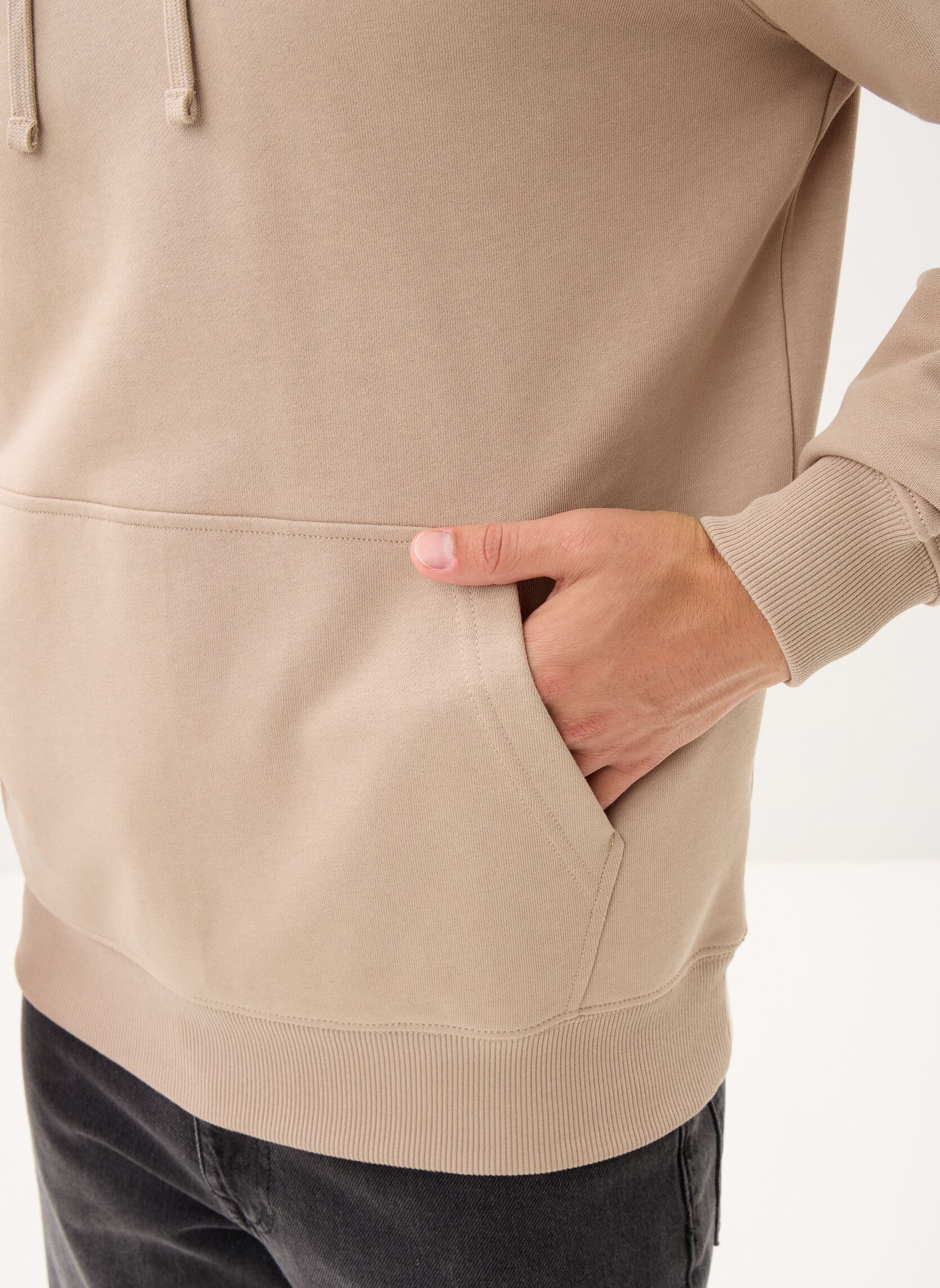 Sweats à capuche Essential Terry Hood MW0MW37235 homme beige Tommy Hilfiger Sweats à capuche Essential Terry Hood MW0MW37235 homme beige BATIQUE KHAKI