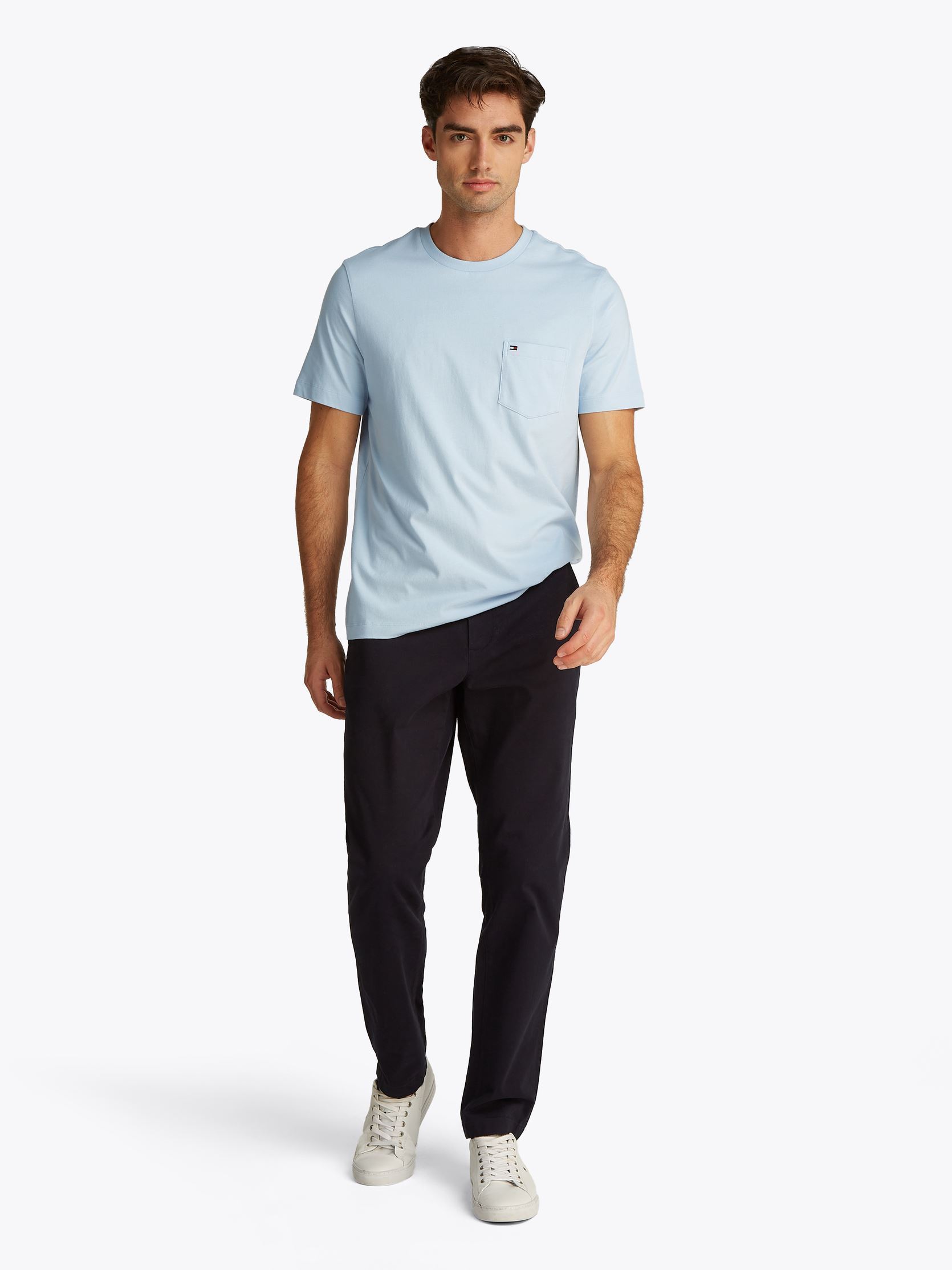 Tee-shirts manches courtes Essential Solid Pock MW0MW37283 homme bleu Tommy Hilfiger Tee-shirts manches courtes Essential Solid Pock MW0MW37283 homme bleu BREEZY BLUE
