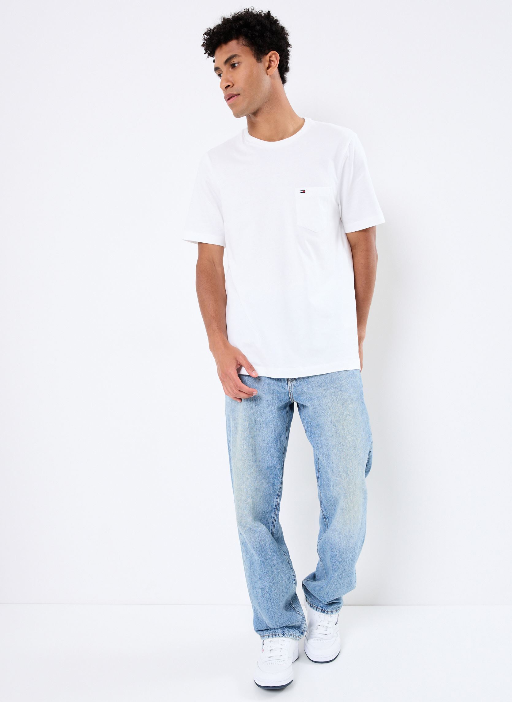 Tee-shirts manches courtes Essential Solid Pock MW0MW37283 homme blanc Tommy Hilfiger Tee-shirts manches courtes Essential Solid Pock MW0MW37283 homme blanc WHITE