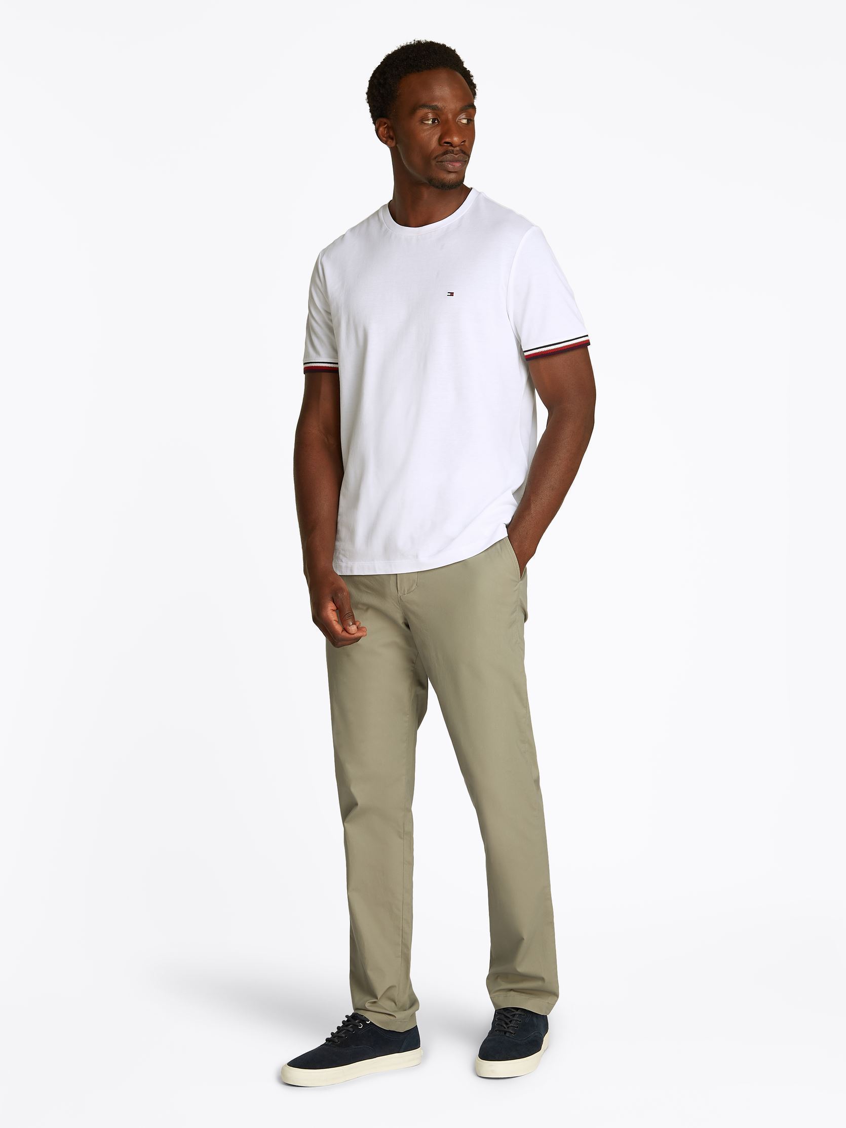 Tee-shirts manches courtes Global Stripe Cuff T MW0MW38630 homme blanc Tommy Hilfiger Tee-shirts manches courtes Global Stripe Cuff T MW0MW38630 homme blanc WHITE