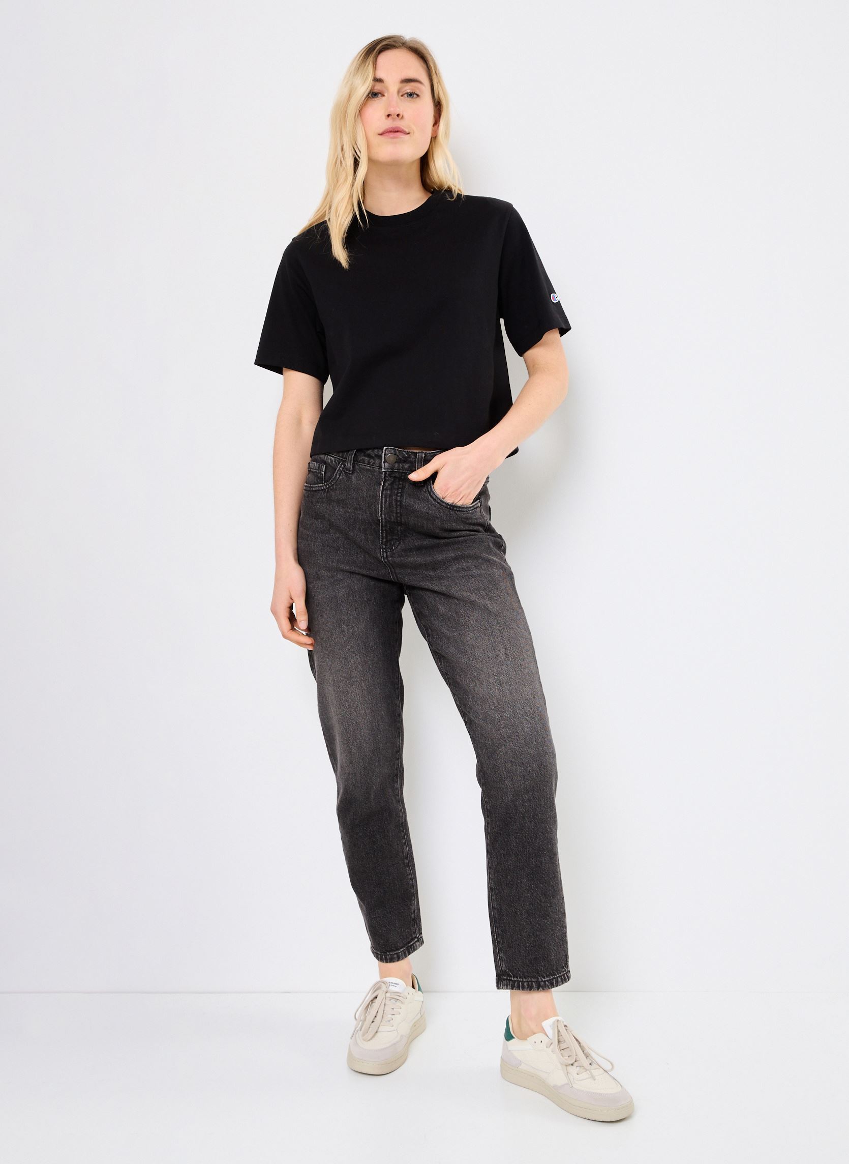 Kurzarm-T-Shirts 117874 damen schwarz Champion Kurzarm-T-Shirts 117874 damen schwarz KK001