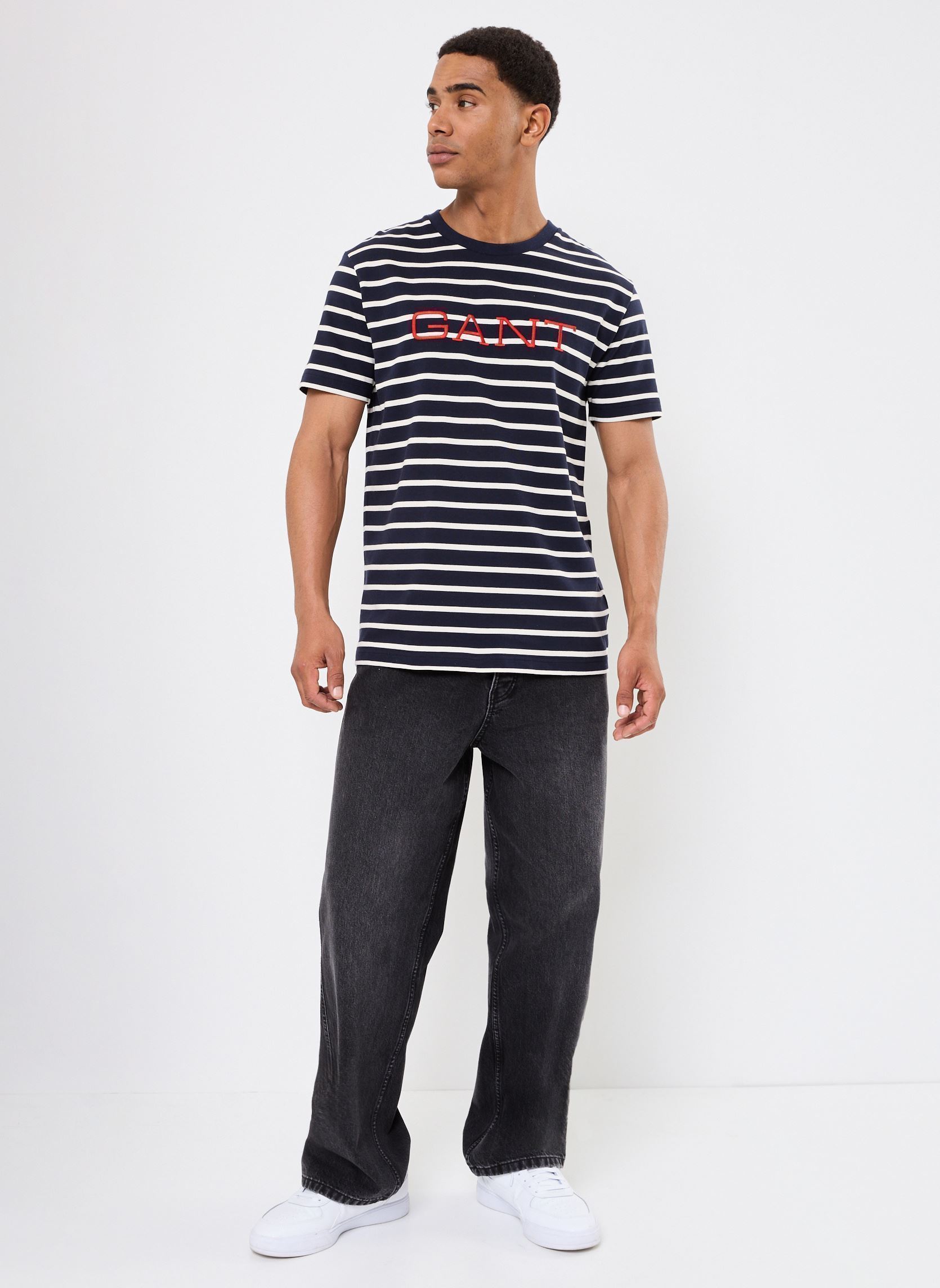 Tee-shirts manches courtes GRAPHIC STRIPED SS T-SHIRT homme bleu GANT Tee-shirts manches courtes GRAPHIC STRIPED SS T-SHIRT homme bleu BLEU NUIT