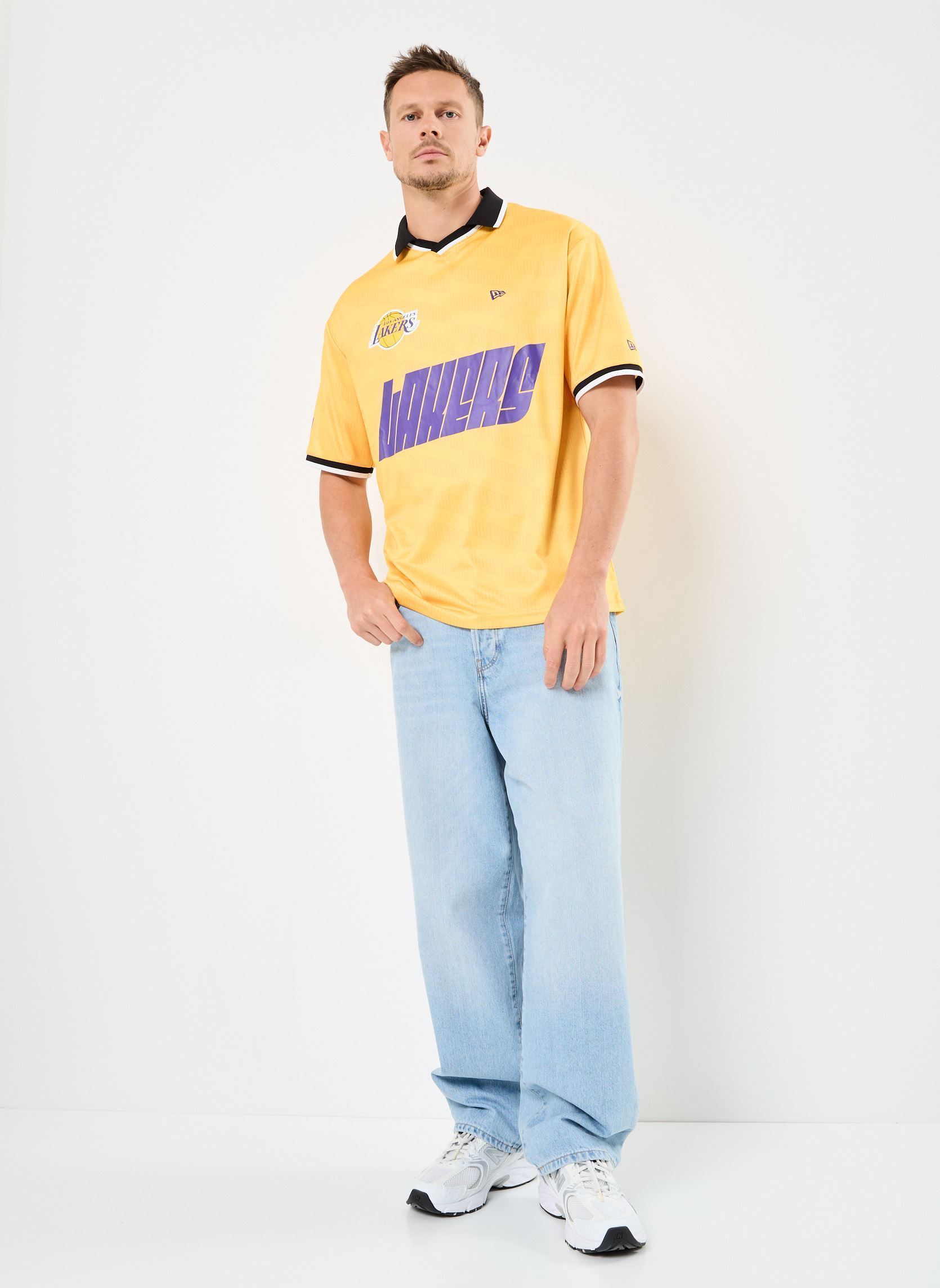 Tee-shirts manches courtes Nba Soccer Os Tee homme jaune New Era Tee-shirts manches courtes Nba Soccer Os Tee homme jaune LOS ANGELES LAKERS CNY