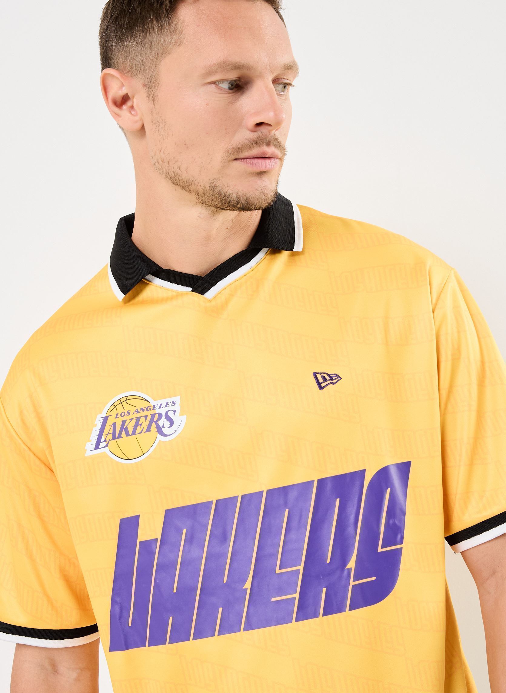 Tee-shirts manches courtes Nba Soccer Os Tee homme jaune New Era Tee-shirts manches courtes Nba Soccer Os Tee homme jaune LOS ANGELES LAKERS CNY