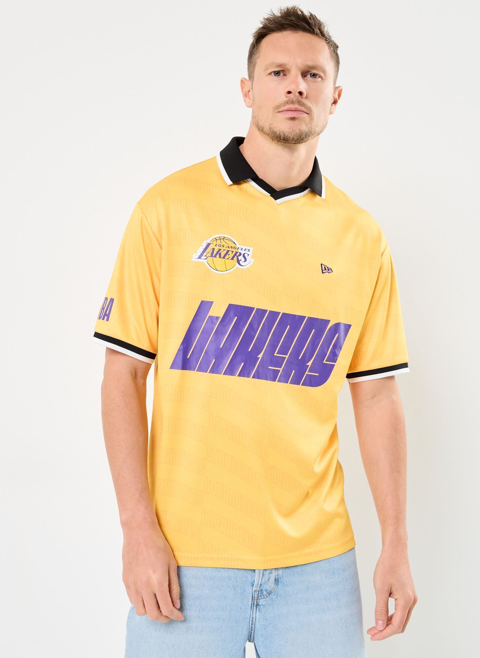 Tee-shirts manches courtes Nba Soccer Os Tee homme jaune New Era Tee-shirts manches courtes Nba Soccer Os Tee homme jaune LOS ANGELES LAKERS CNY