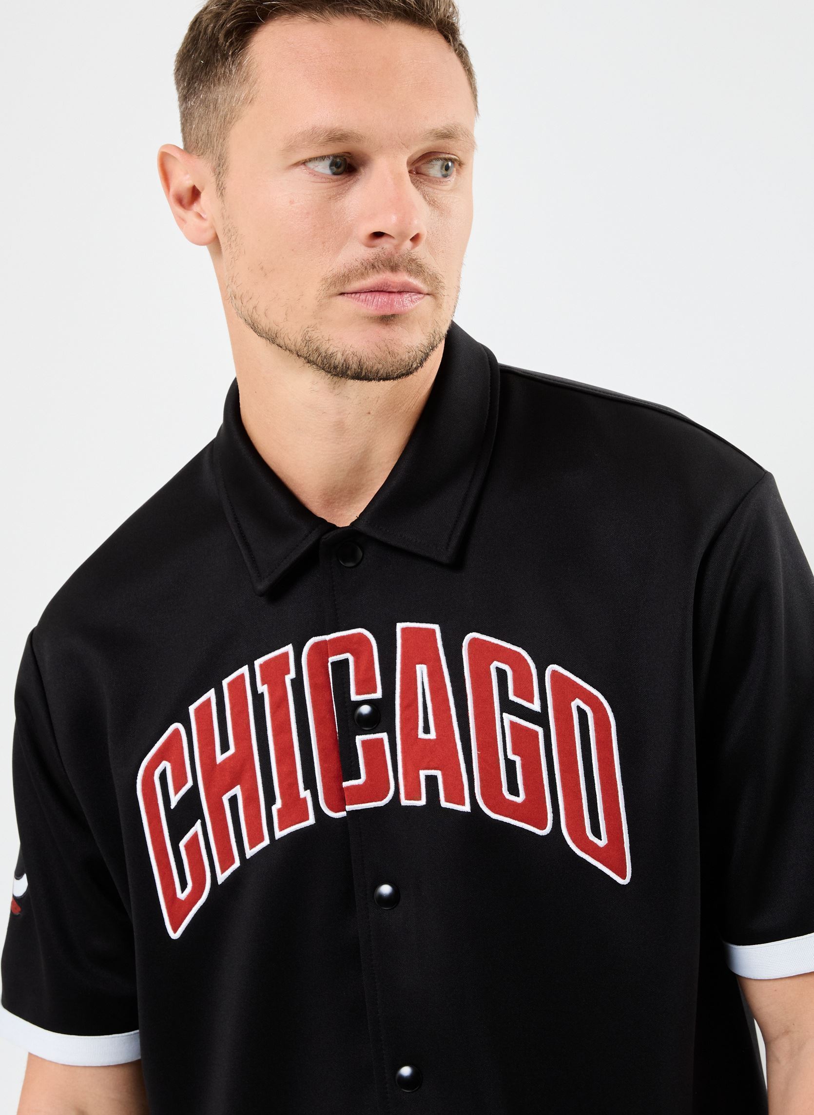 Camisas Nba Snap Button Shirt hombre negro New Era Camisas Nba Snap Button Shirt hombre negro CHICAGO BULLS BLK