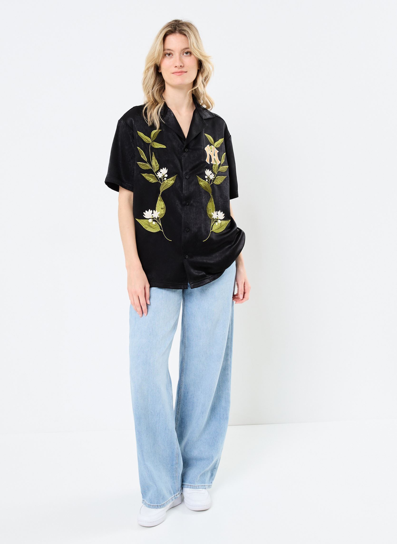Kurzarm-Hemden Floral Revere Shirt Women damen schwarz New Era Kurzarm-Hemden Floral Revere Shirt Women damen schwarz NEW YORK YANKEES BLK
