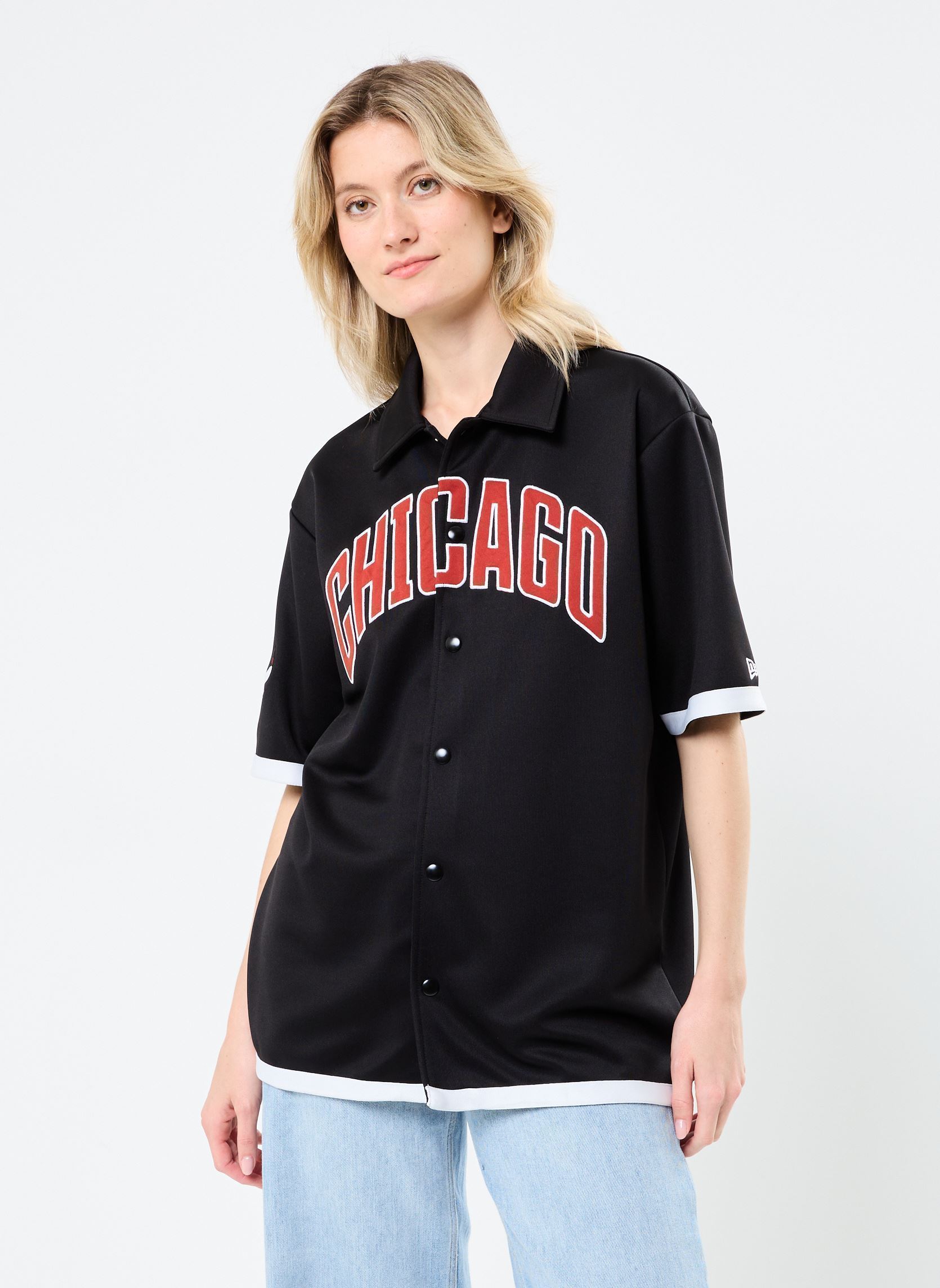 Chemises manches courtes Nba Snap Button Shirt Women femme noir New Era Chemises manches courtes Nba Snap Button Shirt Women femme noir CHICAGO BULLS BLK