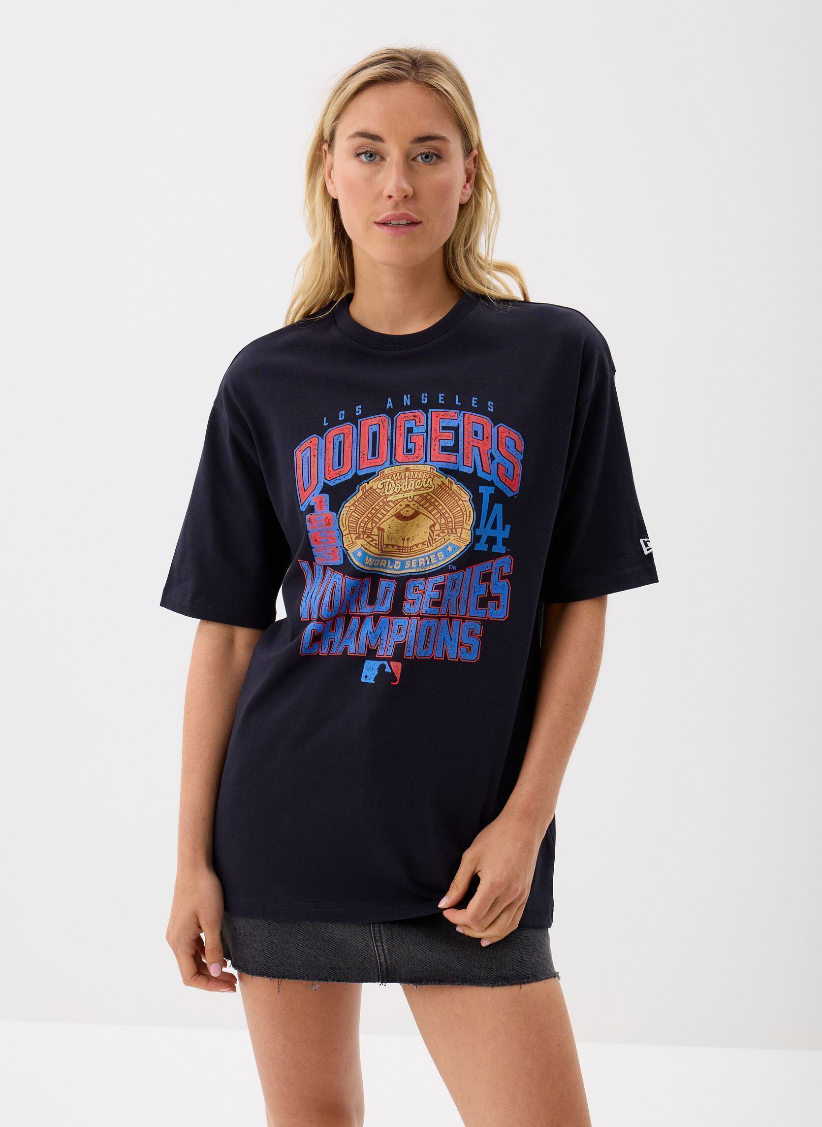T-shirt a maniche corte Mlb World Series Os Tee Women donna blu New Era T-shirt a maniche corte Mlb World Series Os Tee Women donna blu LOS ANGELES DODGERS NVY